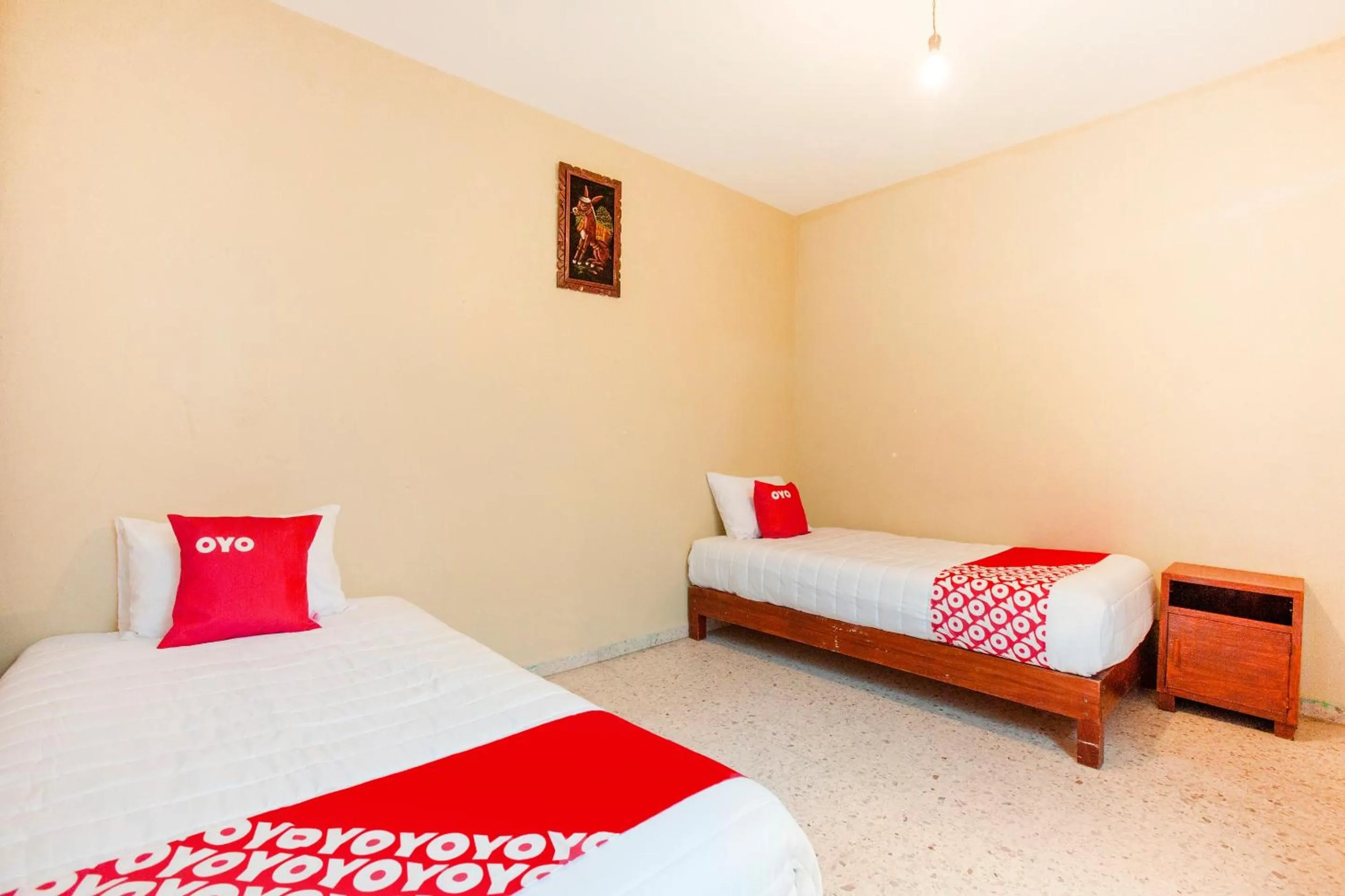 Bedroom, Bed in OYO Hotel Emperador, Oaxaca