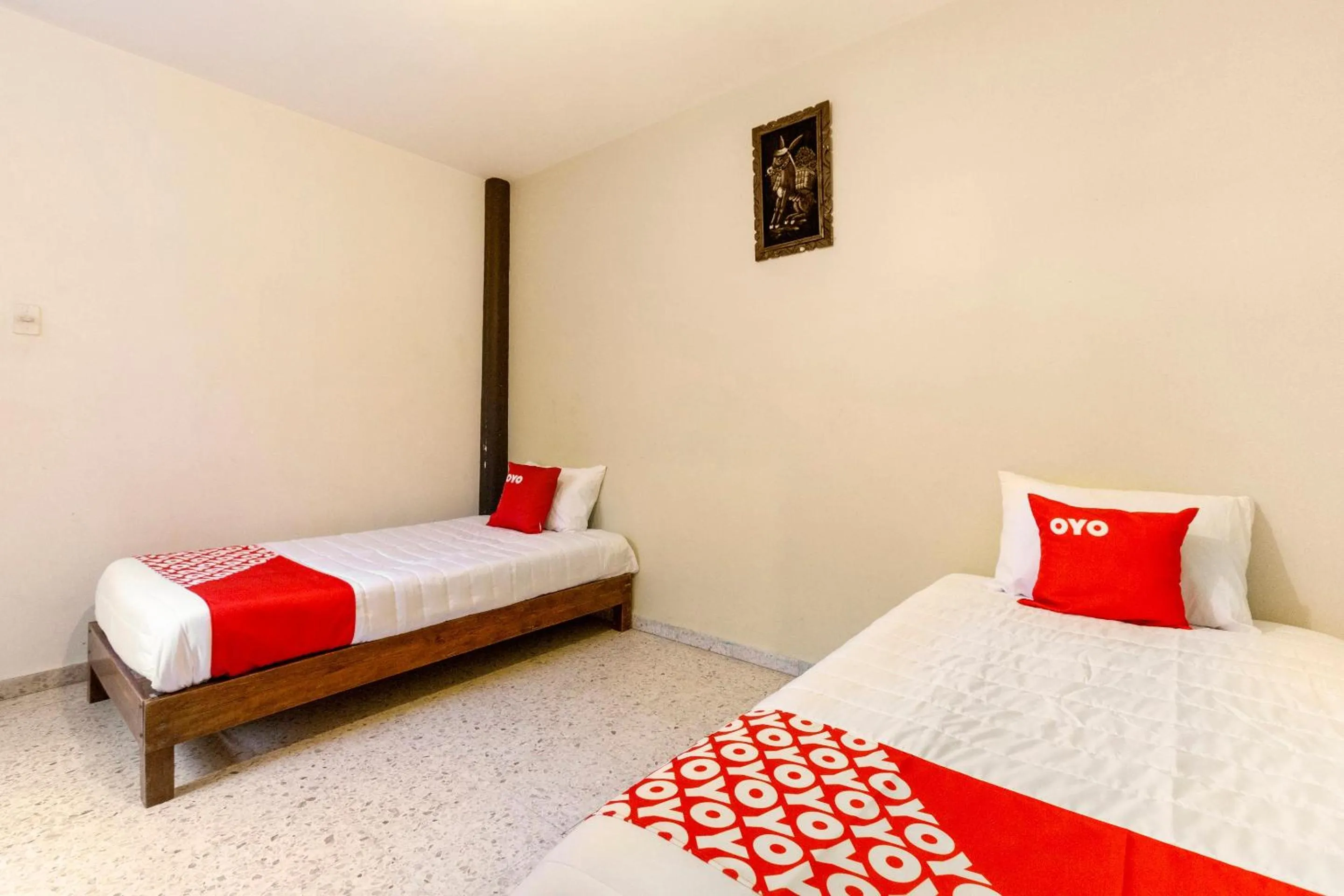 Bedroom, Bed in OYO Hotel Emperador, Oaxaca