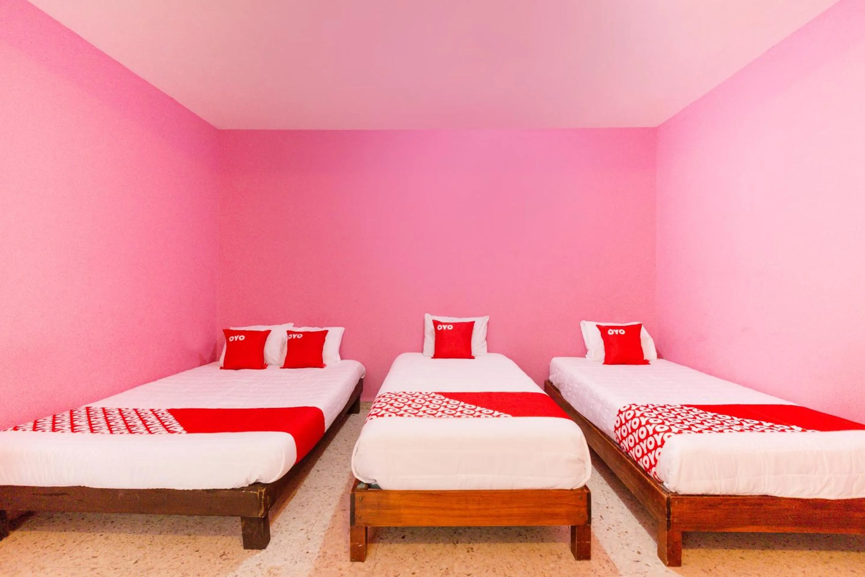 Bedroom, Bed in OYO Hotel Emperador, Oaxaca