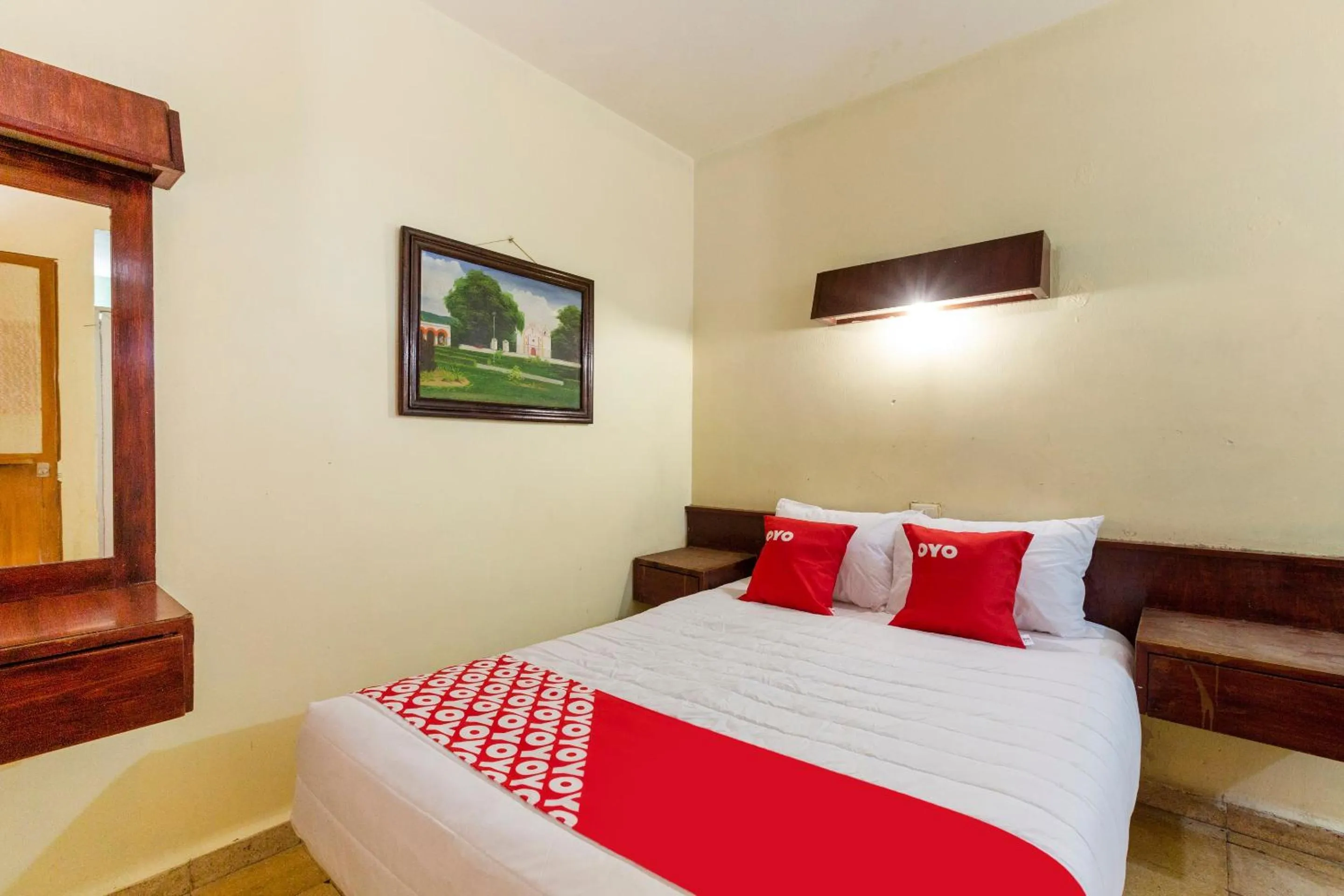 Bedroom, Bed in OYO Hotel Emperador, Oaxaca