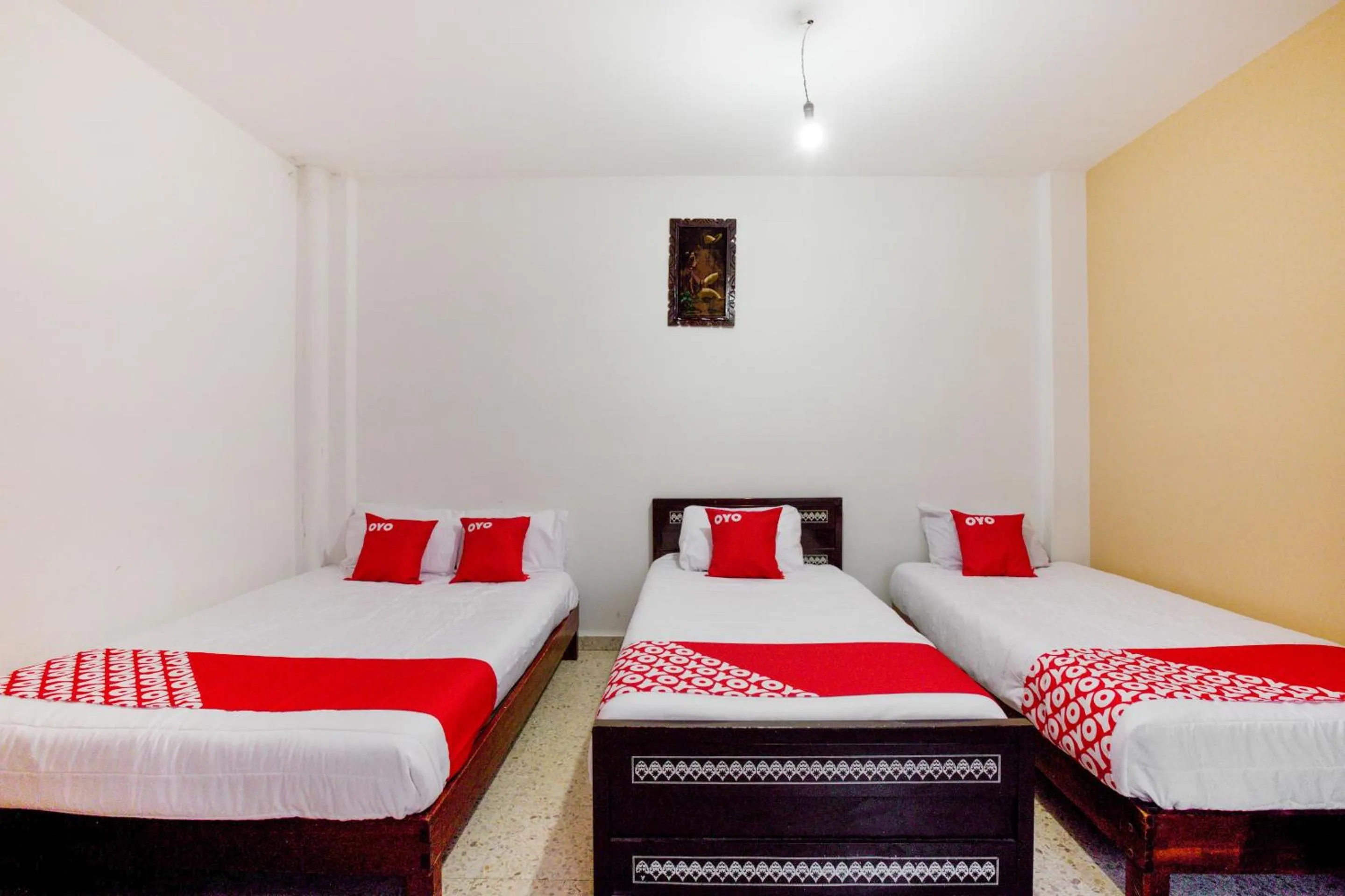 Bedroom, Bed in OYO Hotel Emperador, Oaxaca