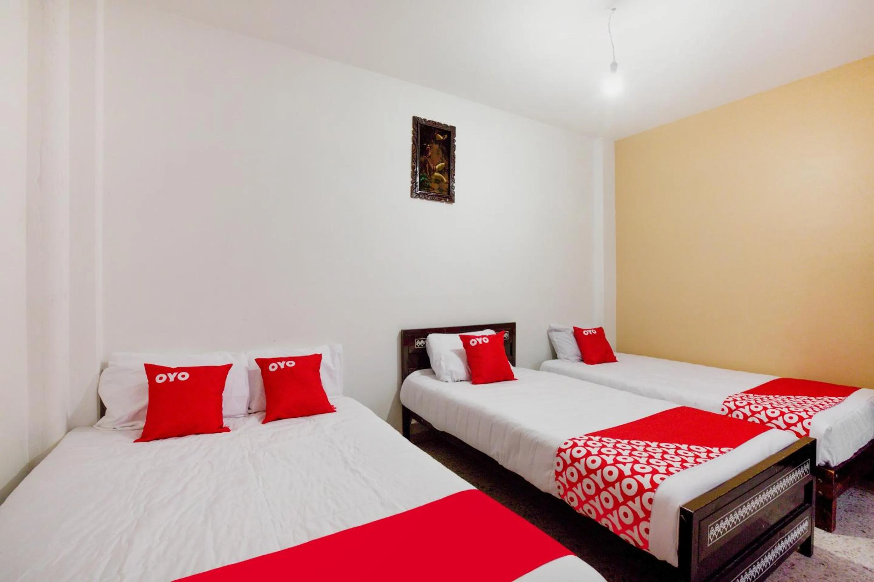 Bedroom, Bed in OYO Hotel Emperador, Oaxaca