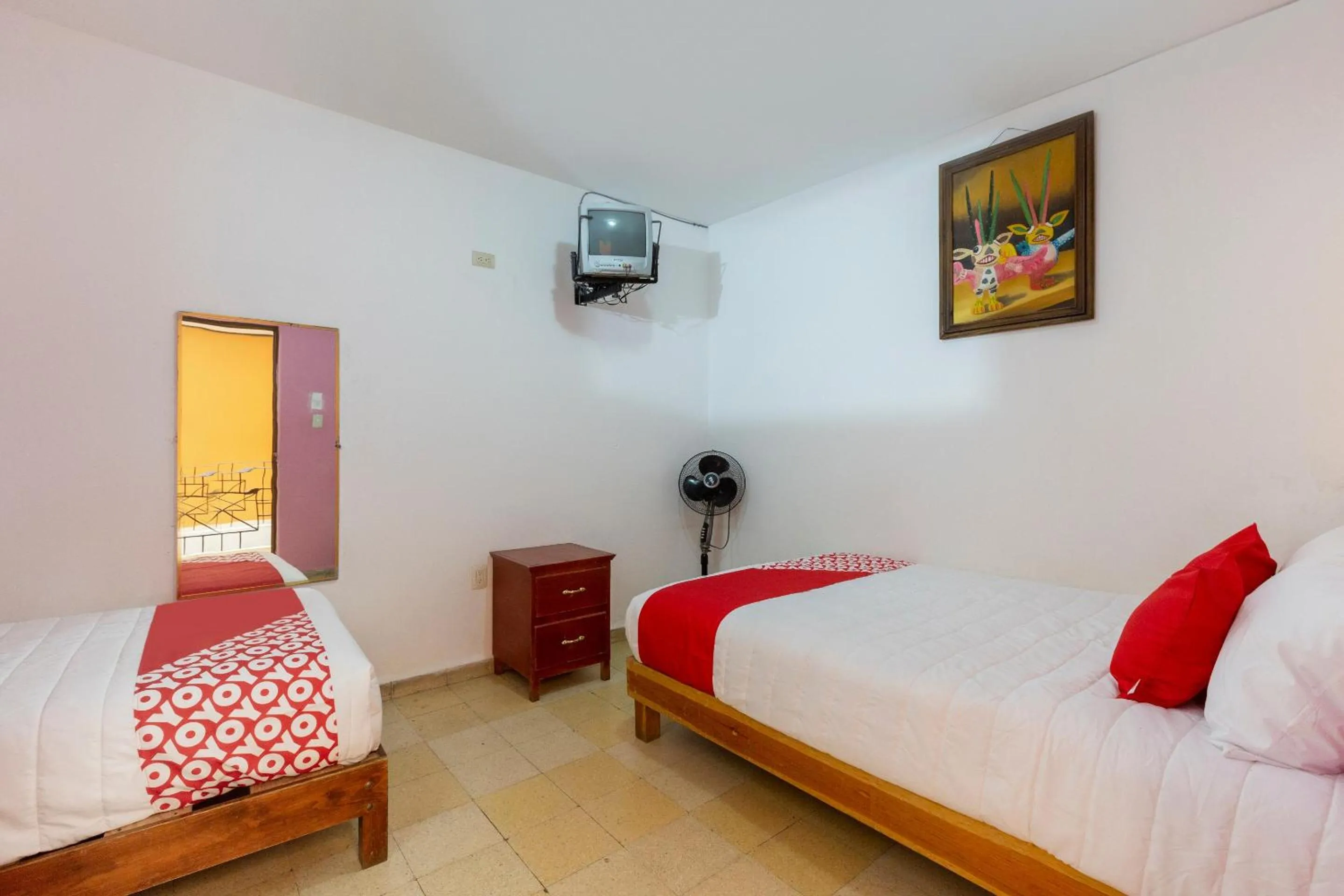 Bedroom, Bed in OYO Hotel Emperador, Oaxaca