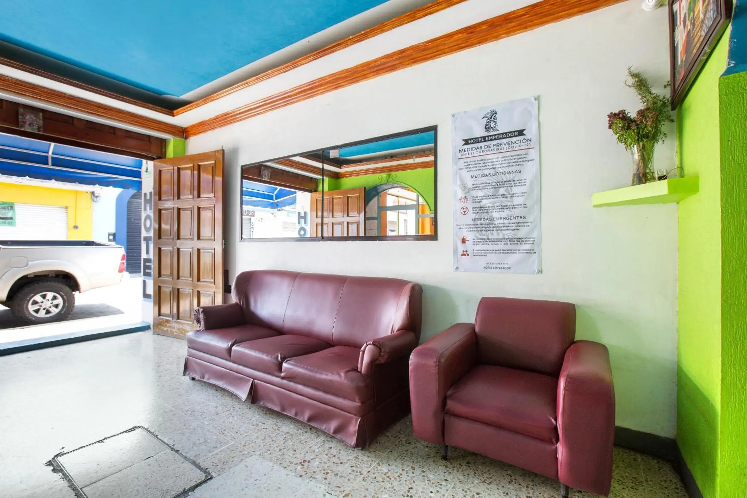 Lobby or reception in OYO Hotel Emperador, Oaxaca Lobby or reception in OYO Hotel Emperador, Oaxaca