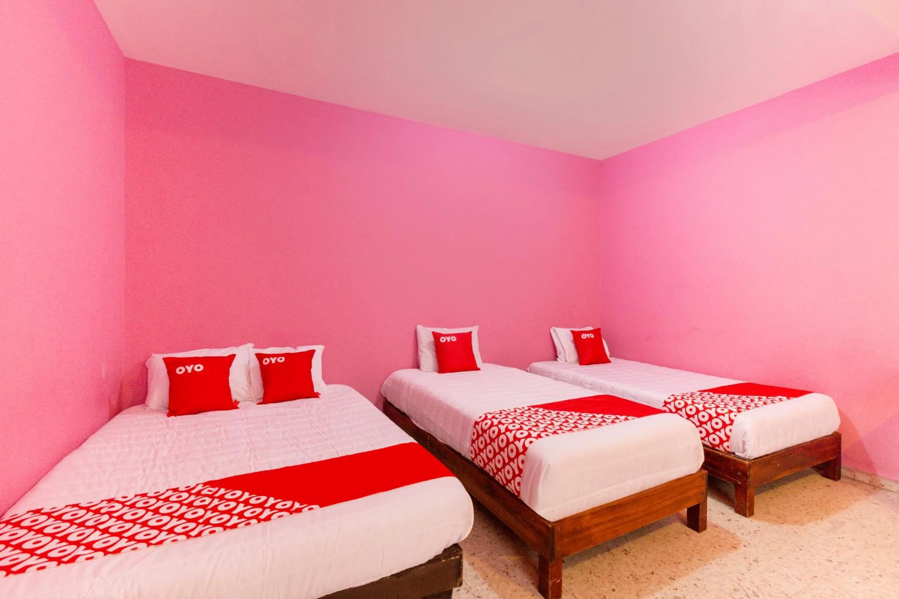 Bedroom, Bed in OYO Hotel Emperador, Oaxaca