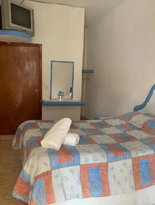 Budget Double Room in Hotel Puerto Villamar Budget Double Room in Hotel Puerto Villamar