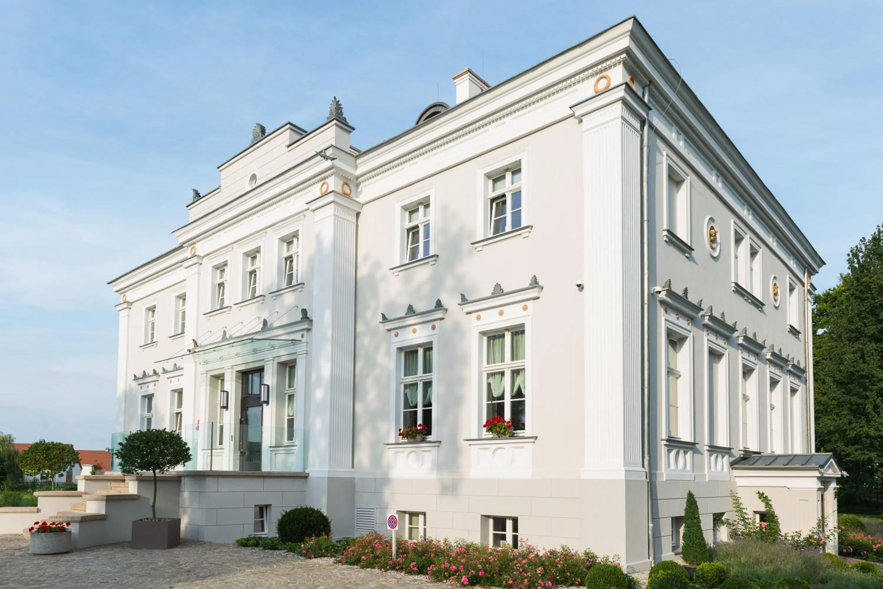 Property building in Hotel Jakubus