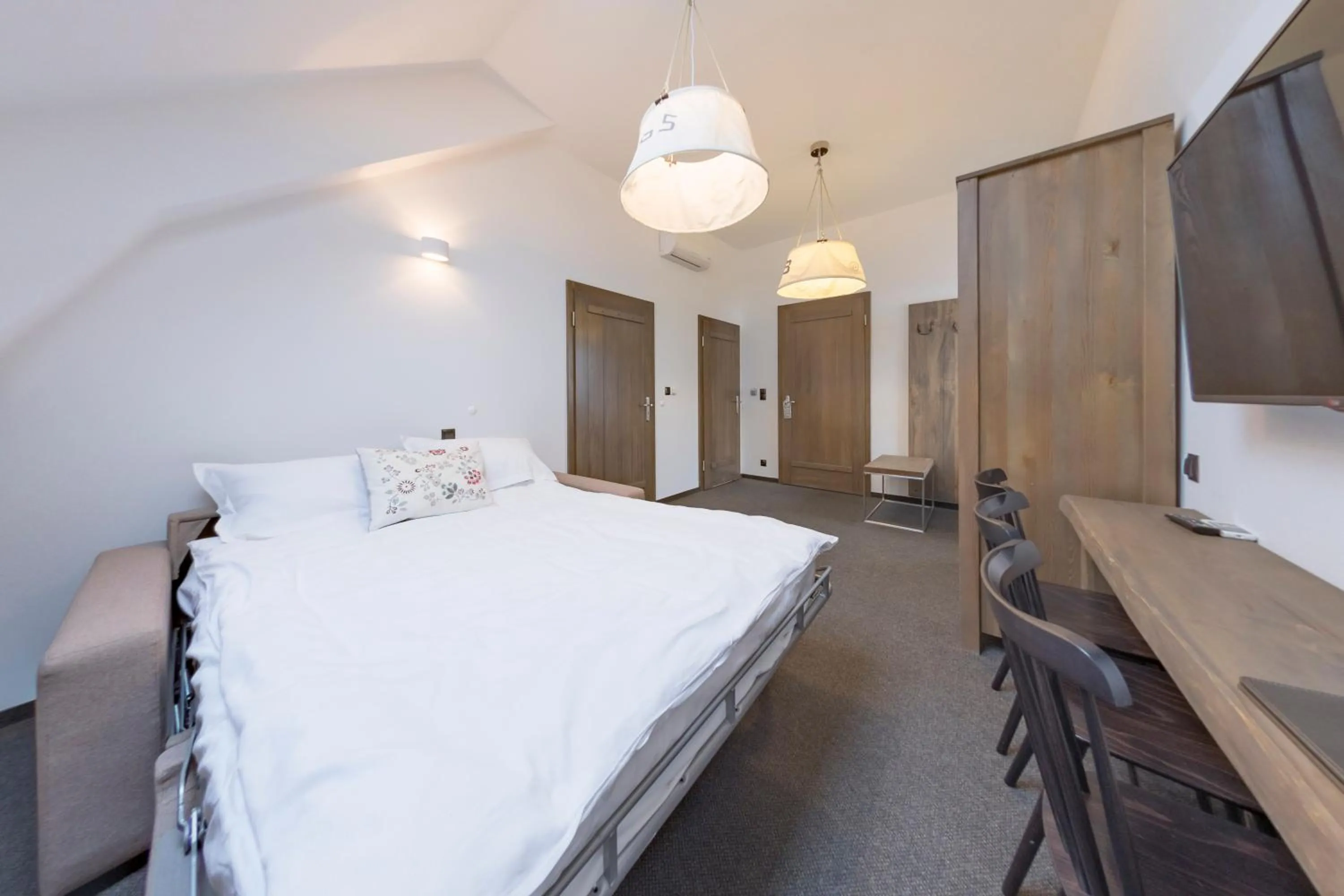 Bed in Hotel Jakubus