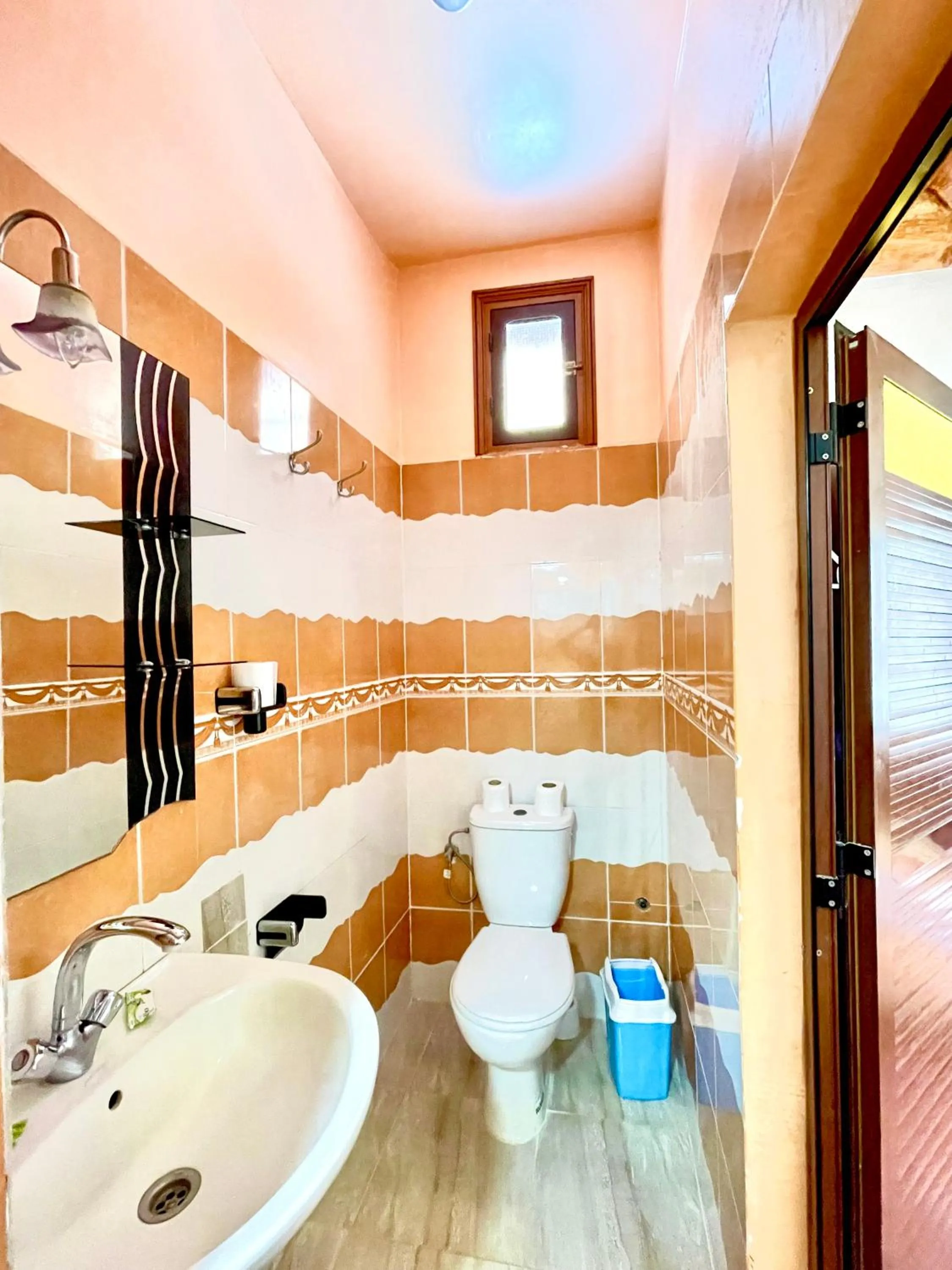 Bathroom in Hotel L'Arganier d'Ammelne