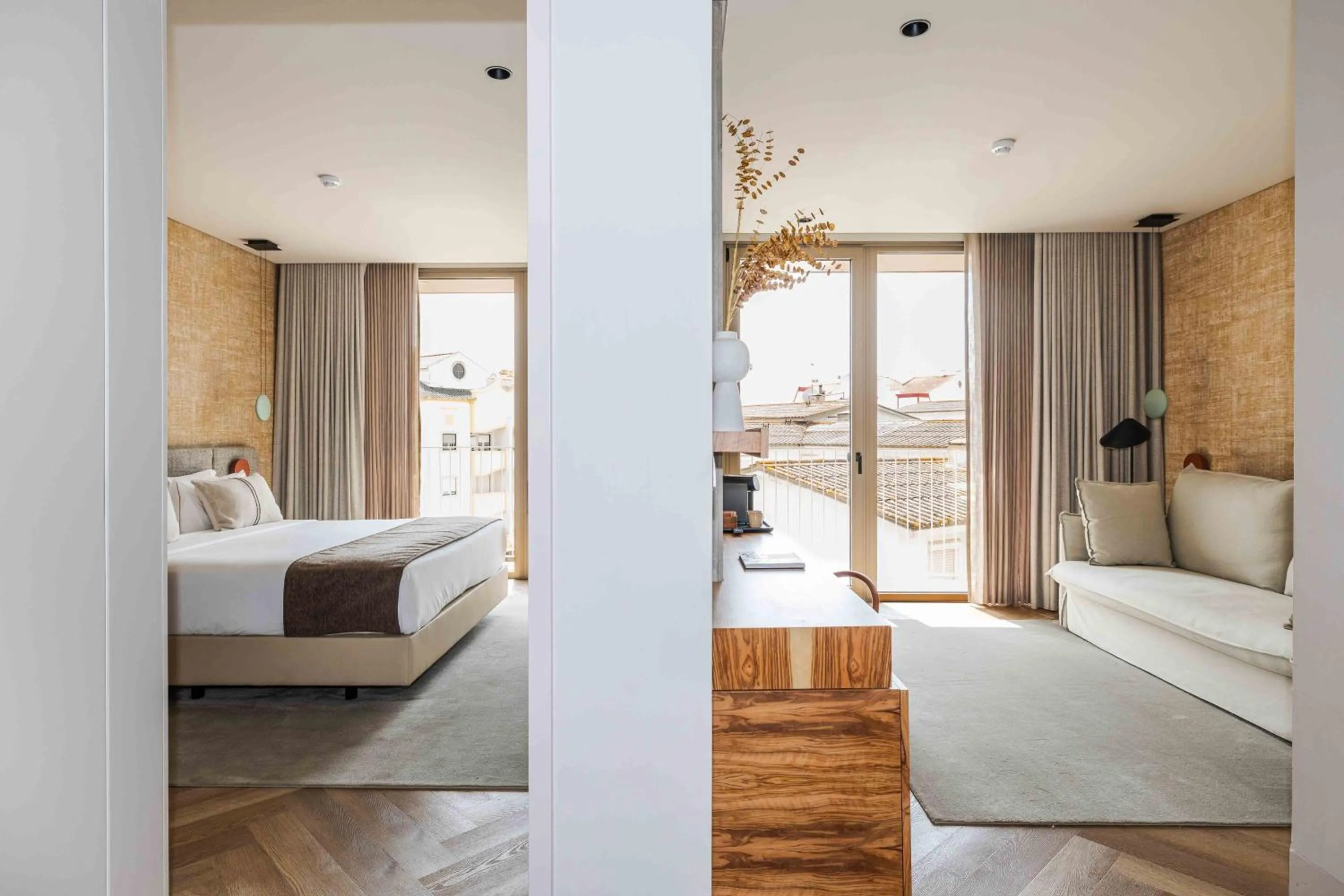 Living room, Bed in Upon Vila - Alcochete Hotel