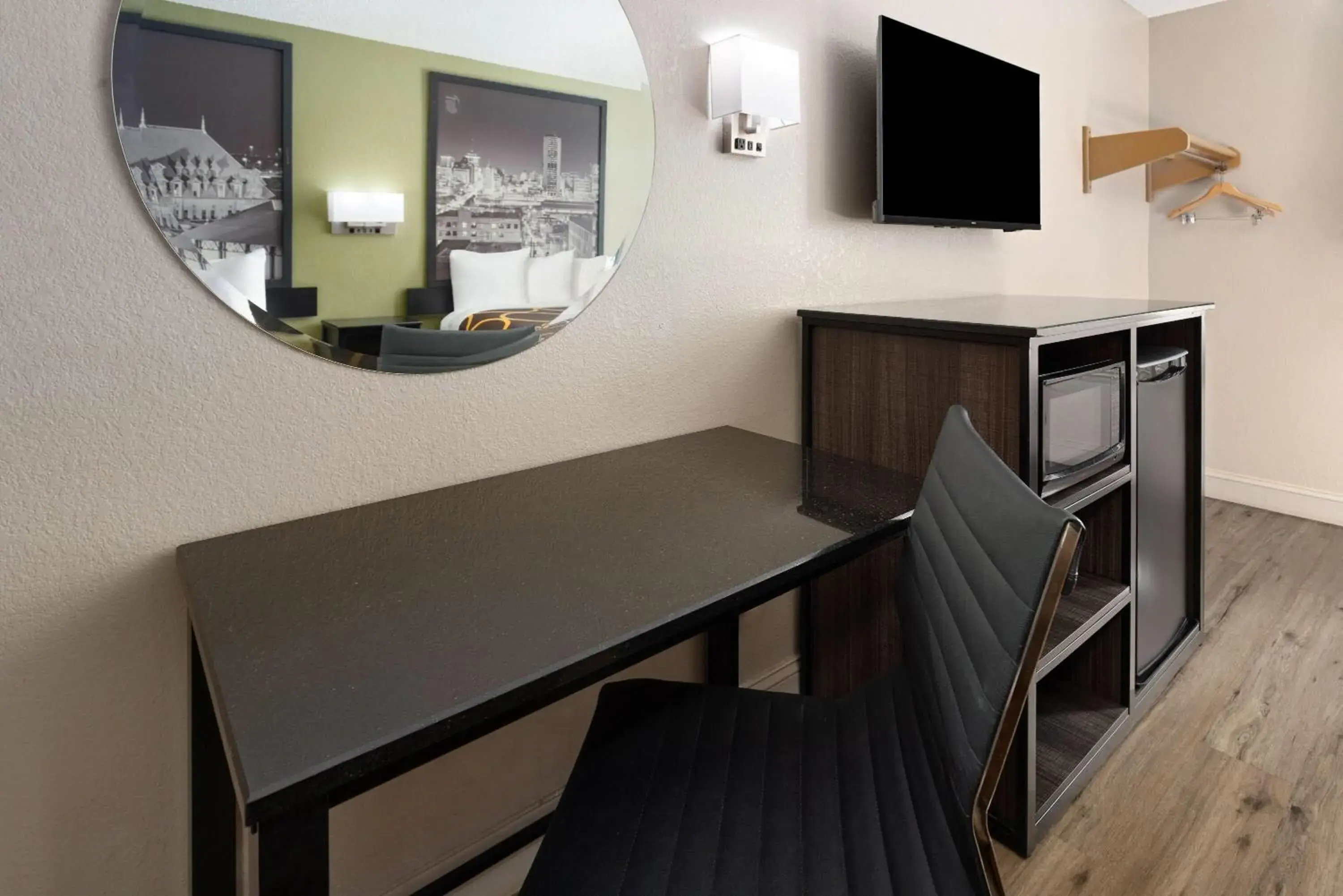 Photo of the whole room in Super 8 by Wyndham Richmond Midlothian Turnpike Photo of the whole room in Super 8 by Wyndham Richmond Midlothian Turnpike