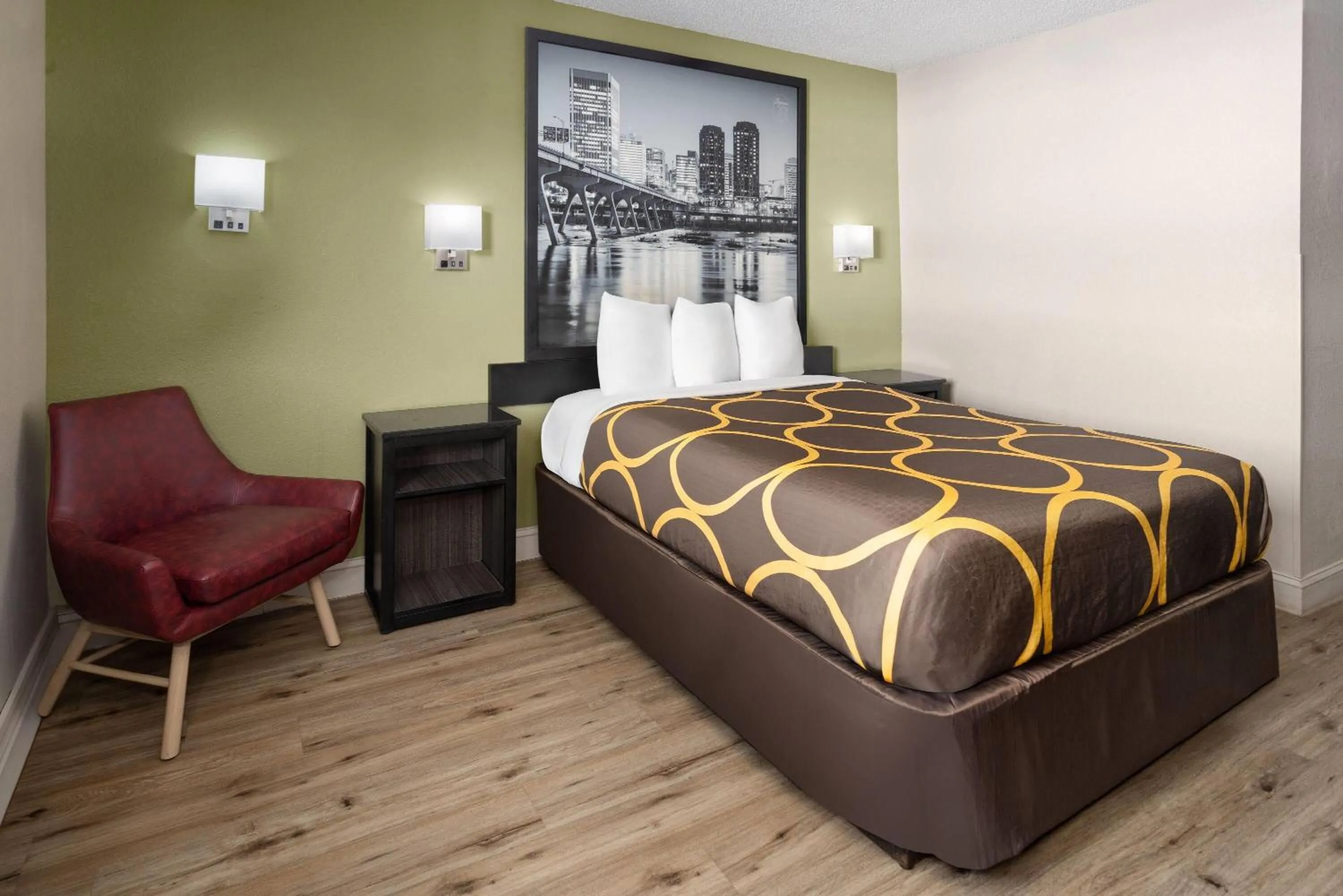 Photo of the whole room, Bed in Super 8 by Wyndham Richmond Midlothian Turnpike