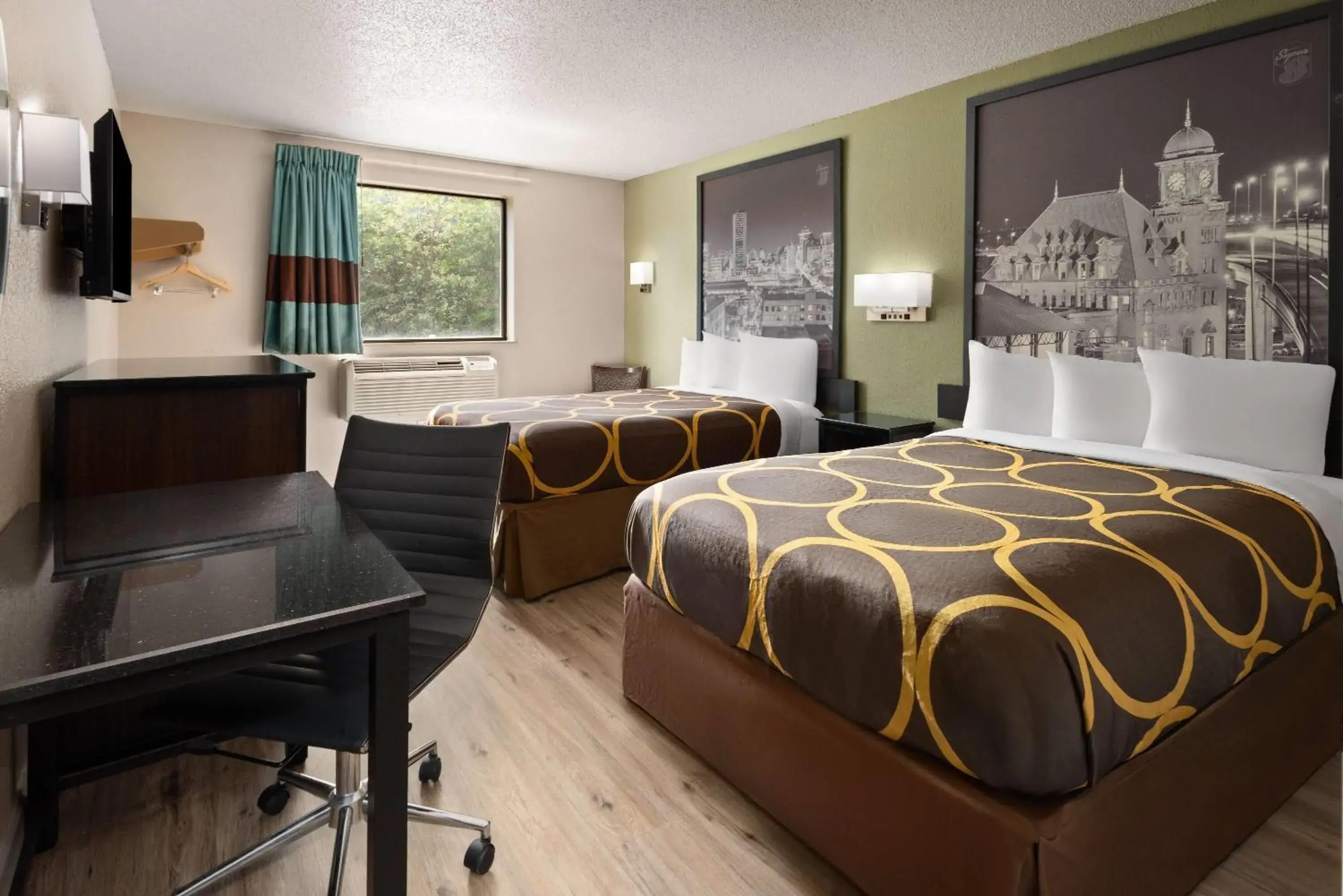 Photo of the whole room, Bed in Super 8 by Wyndham Richmond Midlothian Turnpike Photo of the whole room, Bed in Super 8 by Wyndham Richmond Midlothian Turnpike