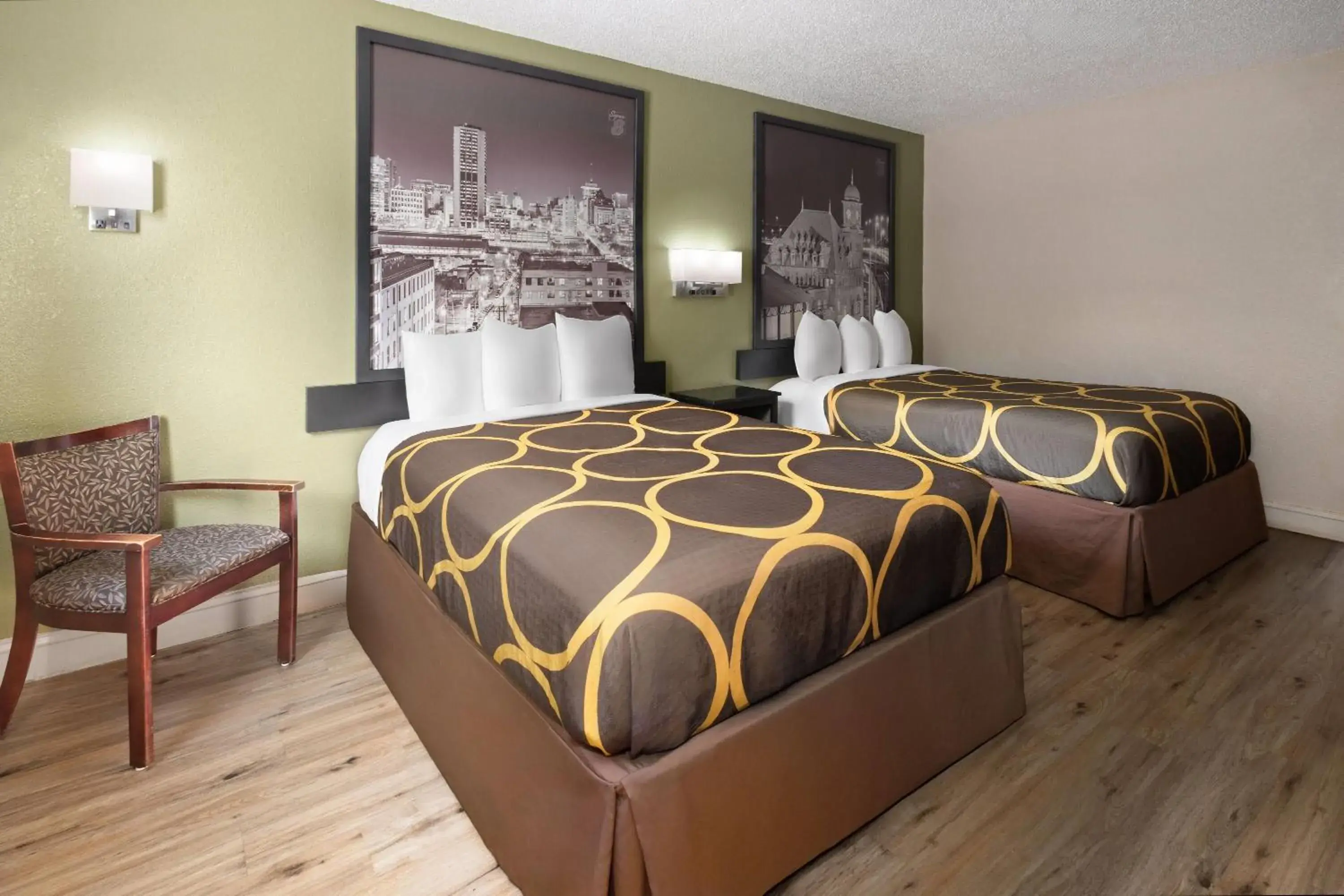 Photo of the whole room, Bed in Super 8 by Wyndham Richmond Midlothian Turnpike Photo of the whole room, Bed in Super 8 by Wyndham Richmond Midlothian Turnpike