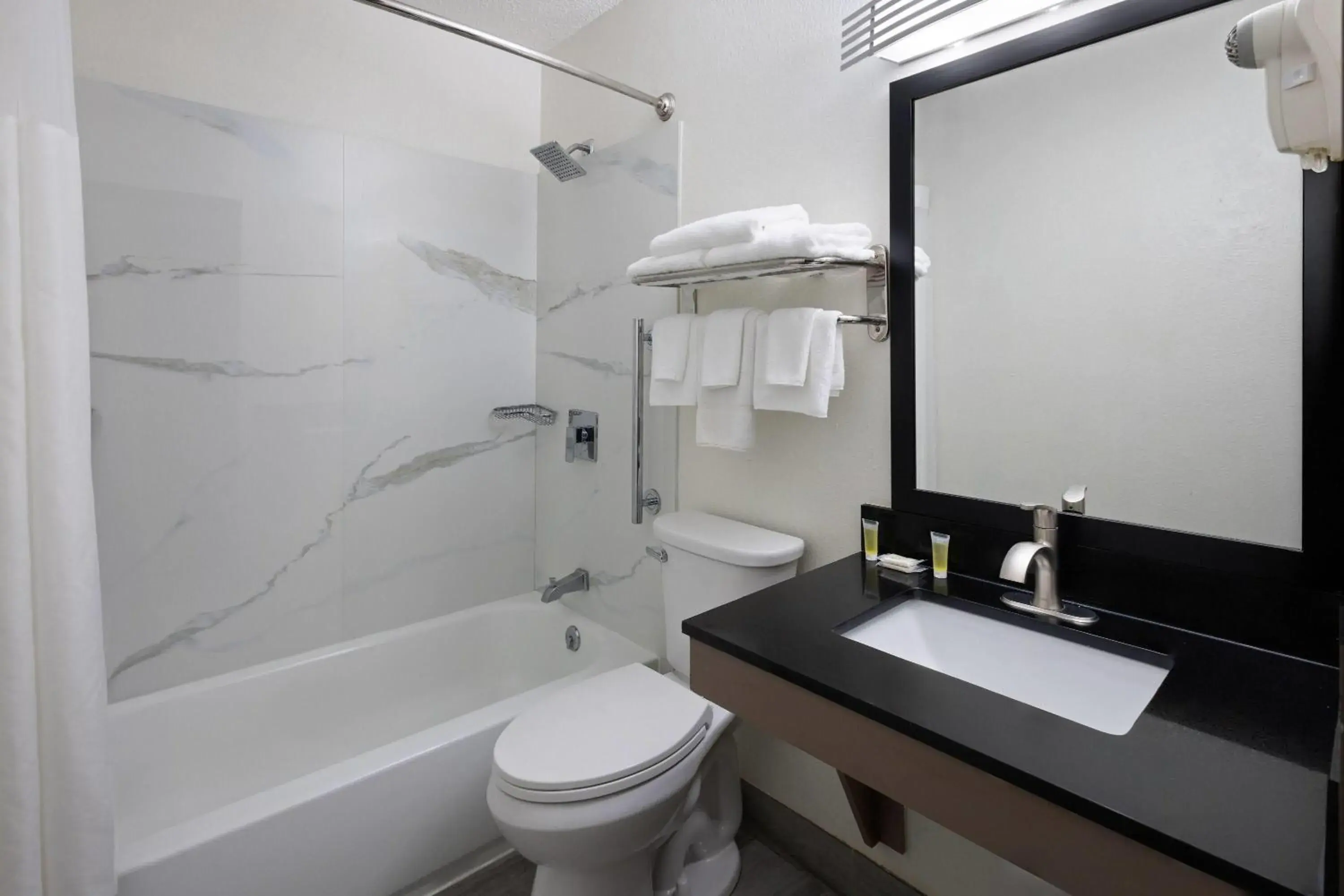 Queen Room - Non-Smoking in Super 8 by Wyndham Richmond Midlothian Turnpike Queen Room - Non-Smoking in Super 8 by Wyndham Richmond Midlothian Turnpike