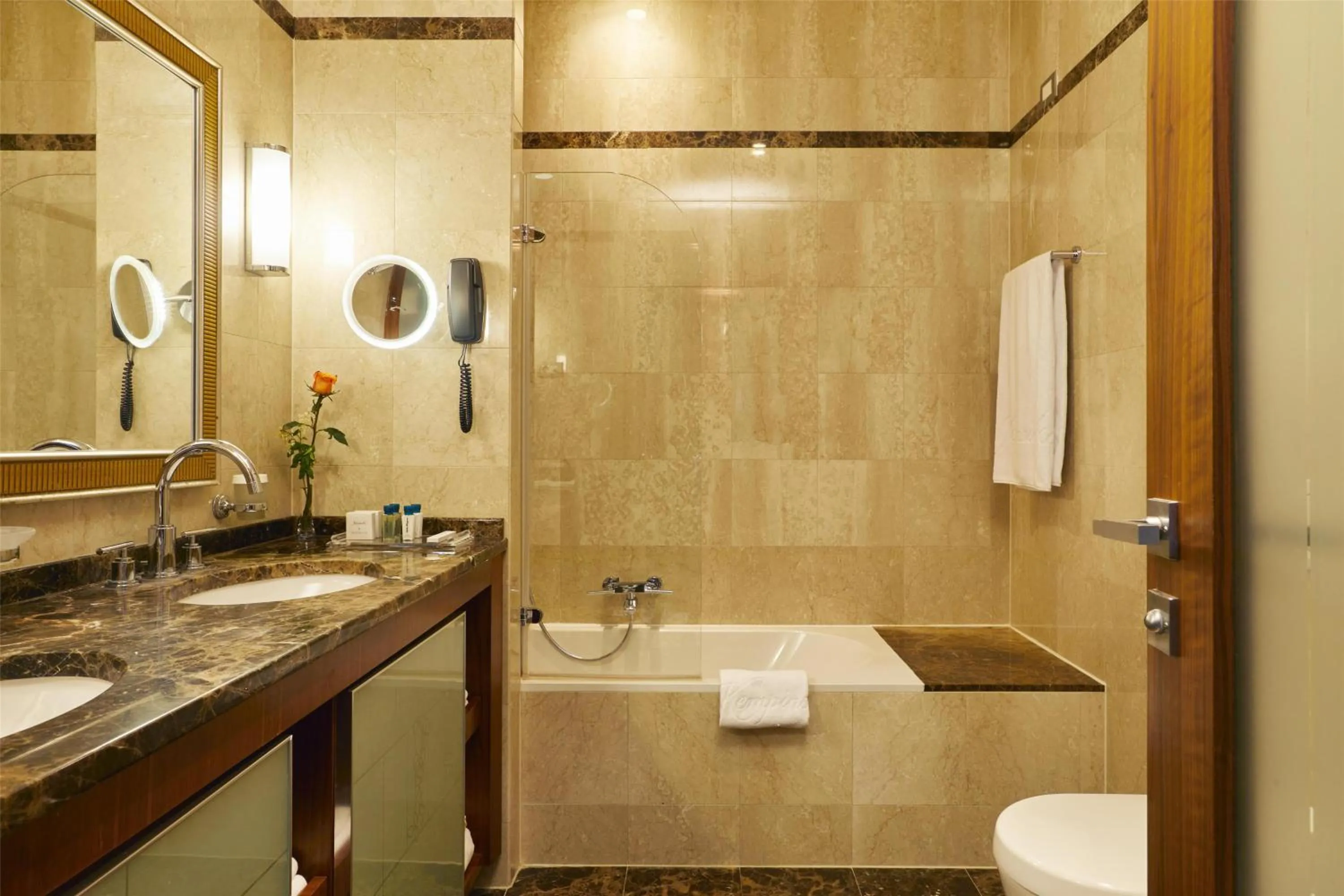 Bathroom in Hotel Kempinski Palace Portorož