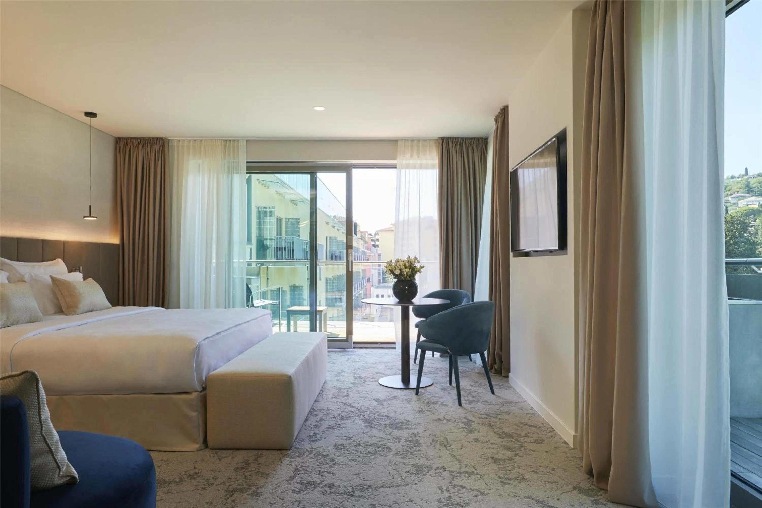 Bedroom, Bed in Hotel Kempinski Palace Portorož