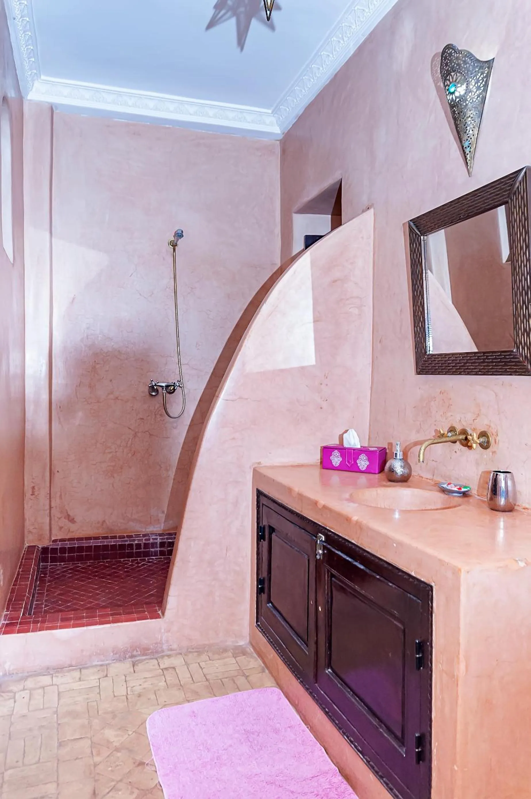 Bathroom in Riad Dar Nadwa