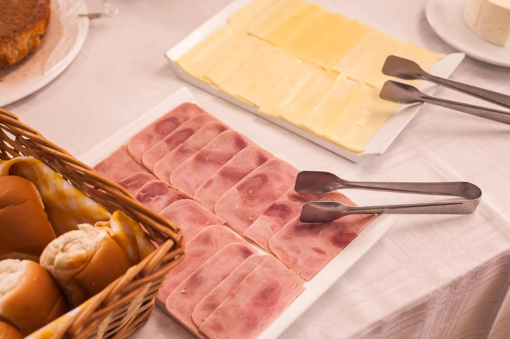 Buffet breakfast in Pousada Pedra Preta