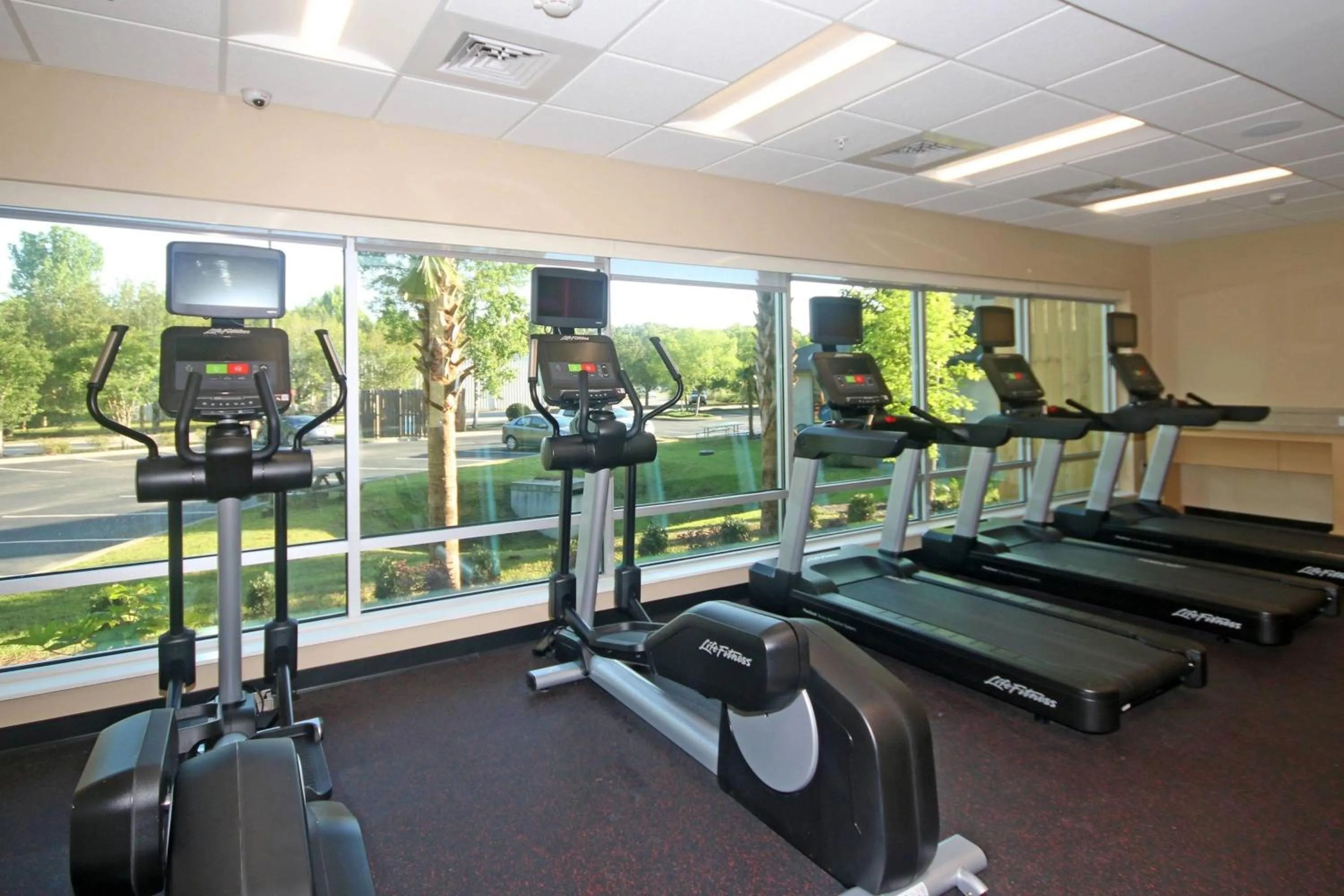 Fitness centre/facilities in TownePlace Suites by Marriott Charleston-North Charleston