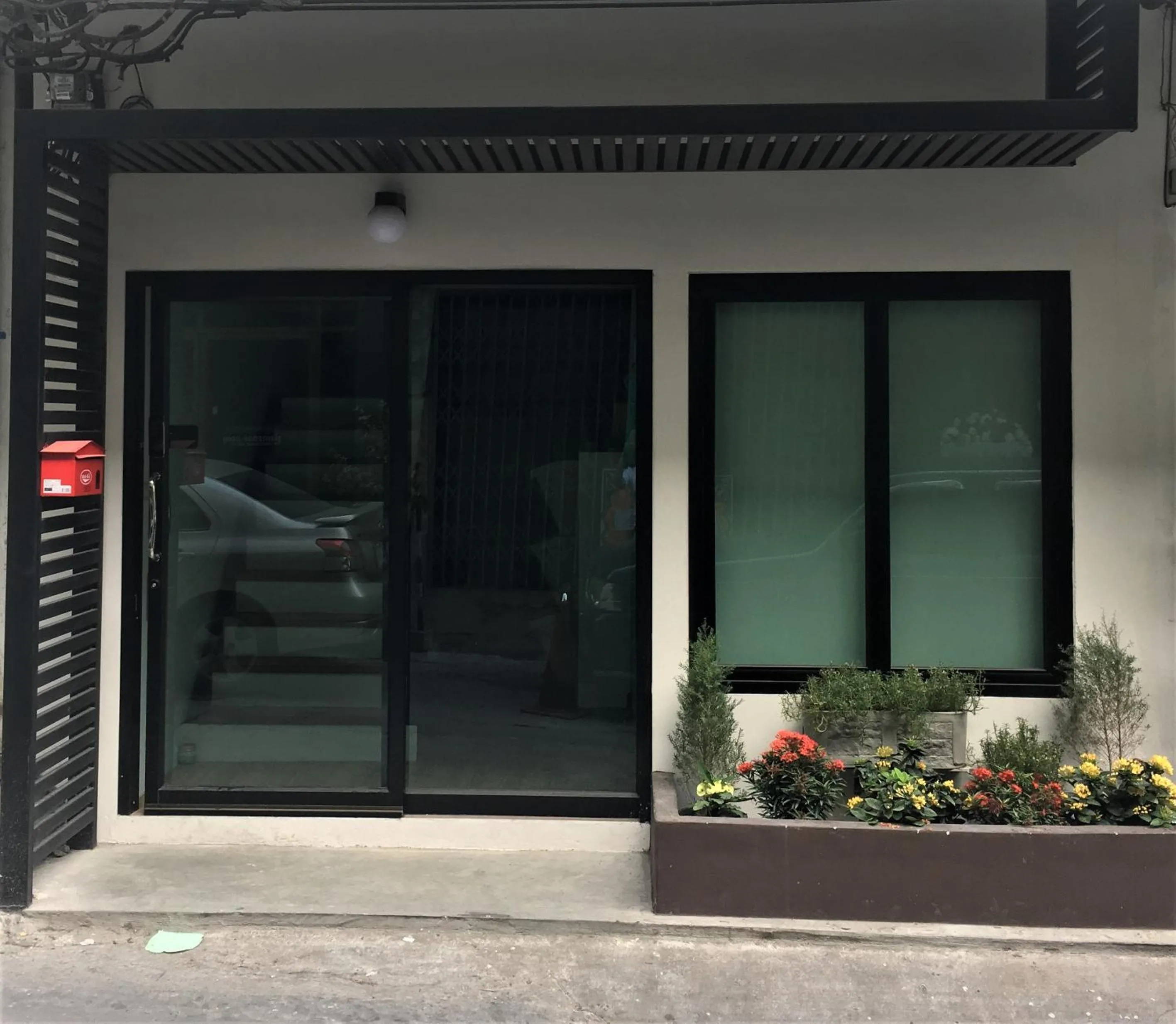 Facade/entrance in Live like a local in Ekkamai