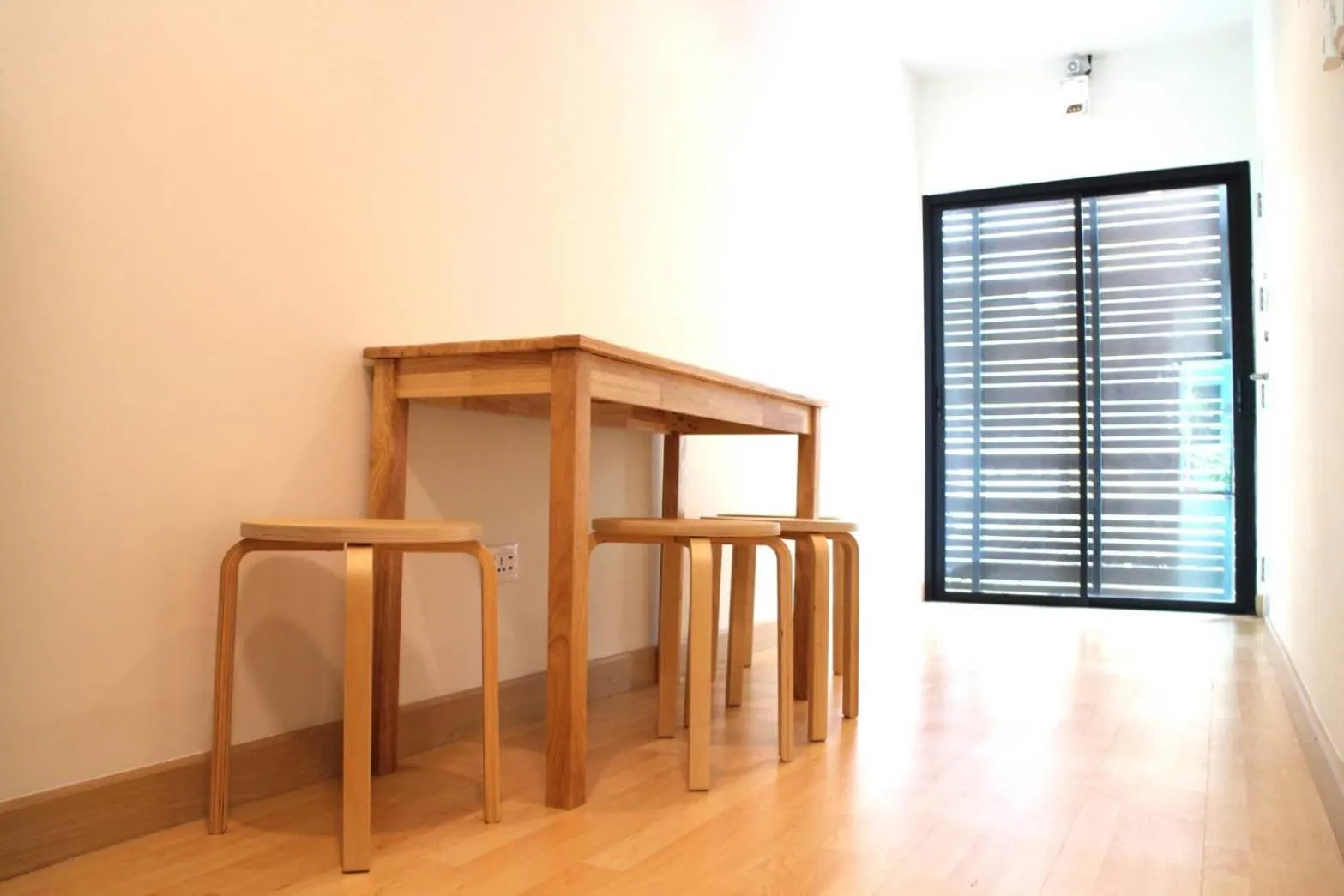 Dining area in Live like a local in Ekkamai