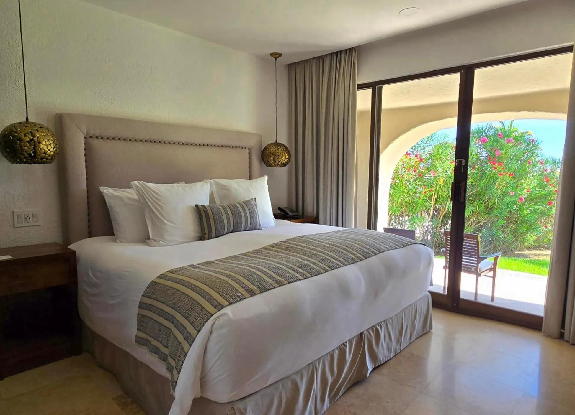 Bedroom, Bed in Zoetry Casa del Mar Los Cabos