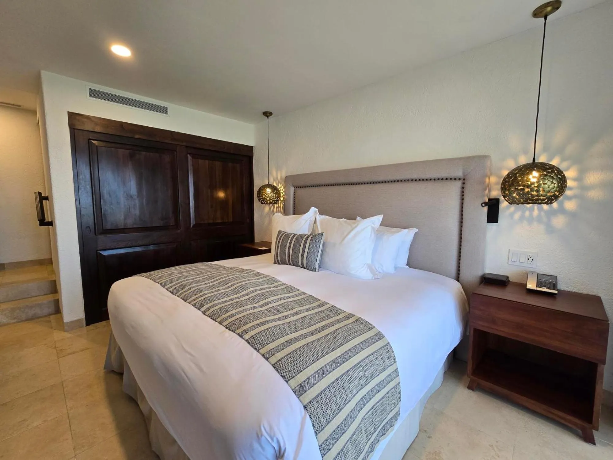 Bedroom, Bed in Zoetry Casa del Mar Los Cabos