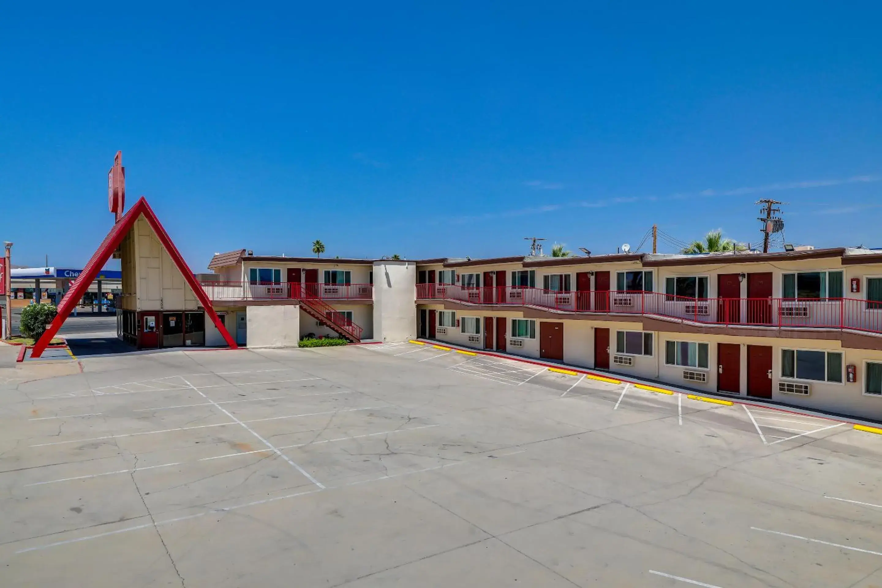 Property building in Red Roof Inn Needles Property building in Red Roof Inn Needles