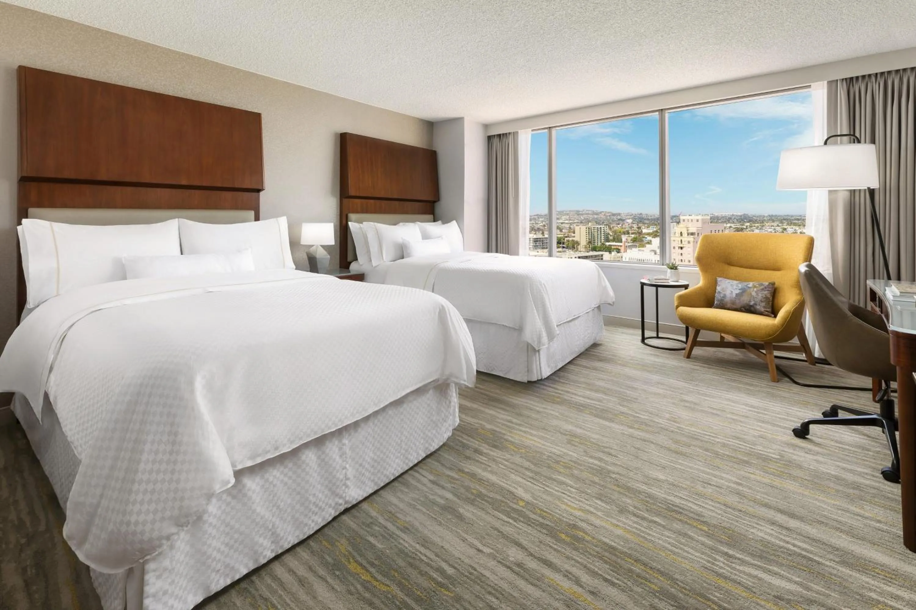 Photo of the whole room, Bed in The Westin Long Beach