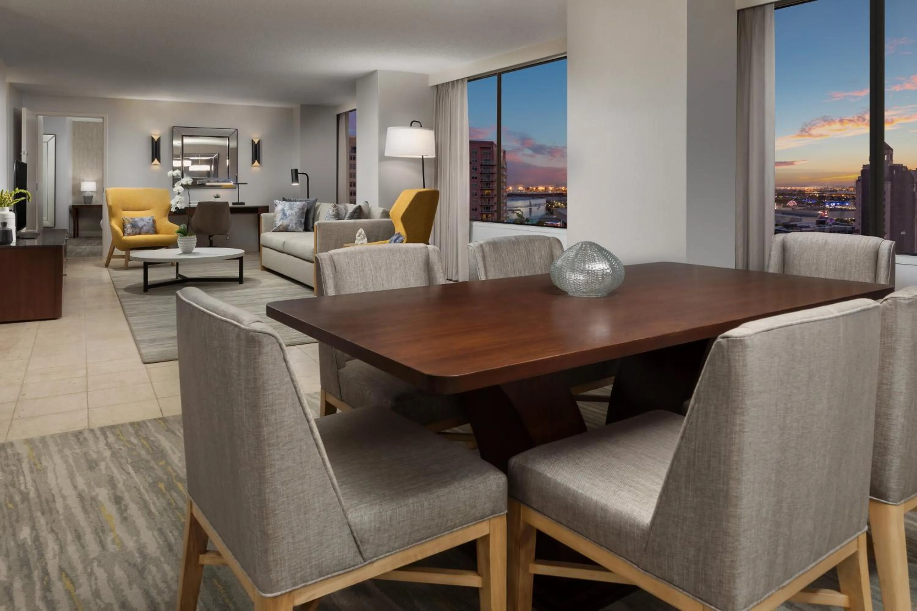 Photo of the whole room in The Westin Long Beach