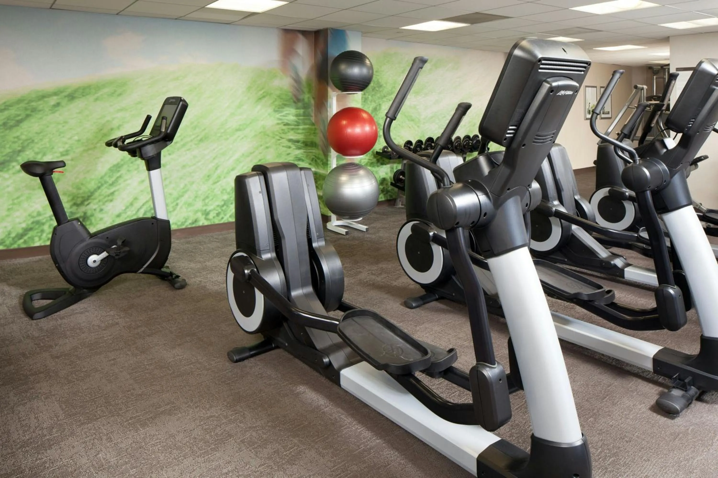 Fitness centre/facilities in The Westin Long Beach