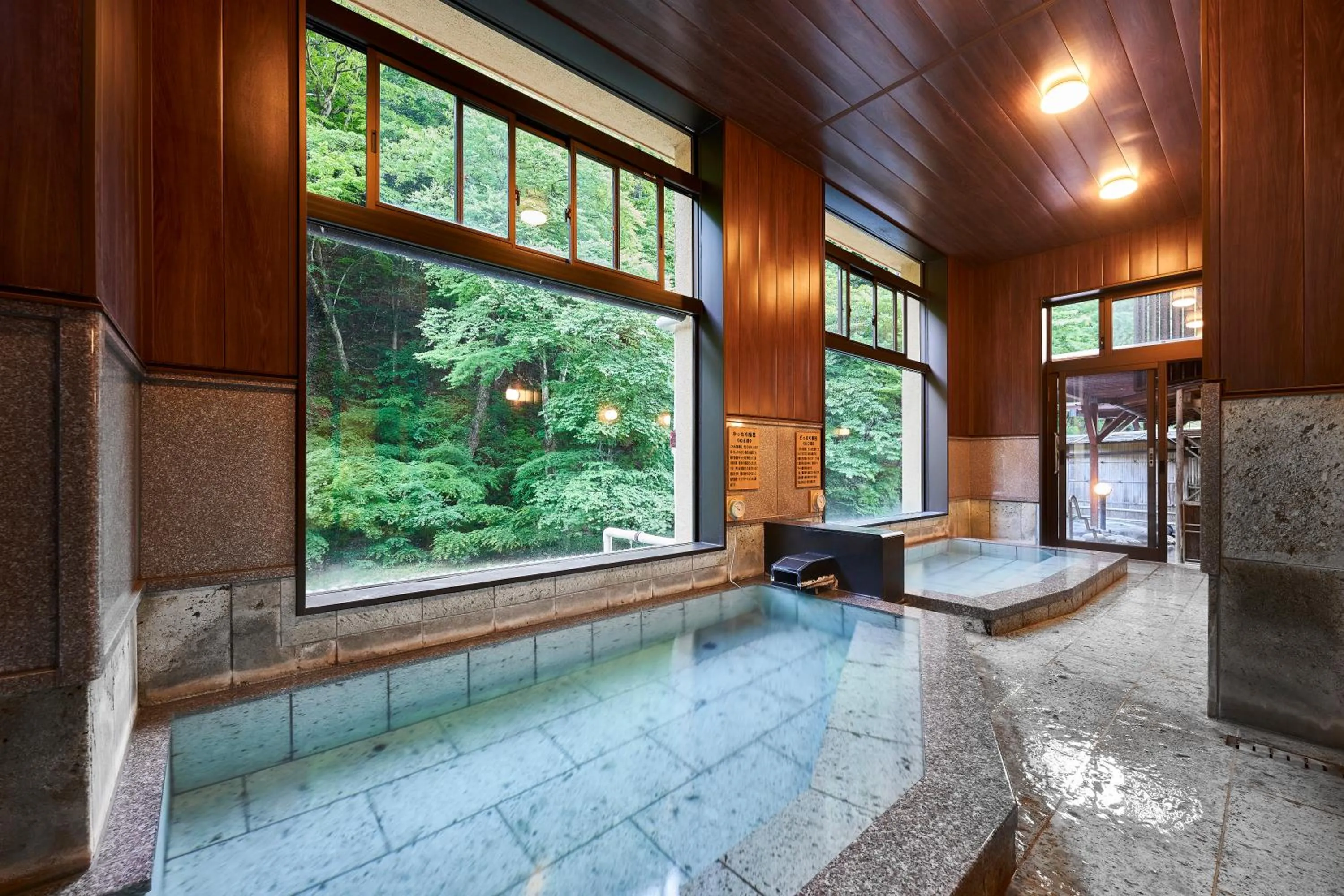 Hot Spring Bath in Shima-Onsen Toshimaya