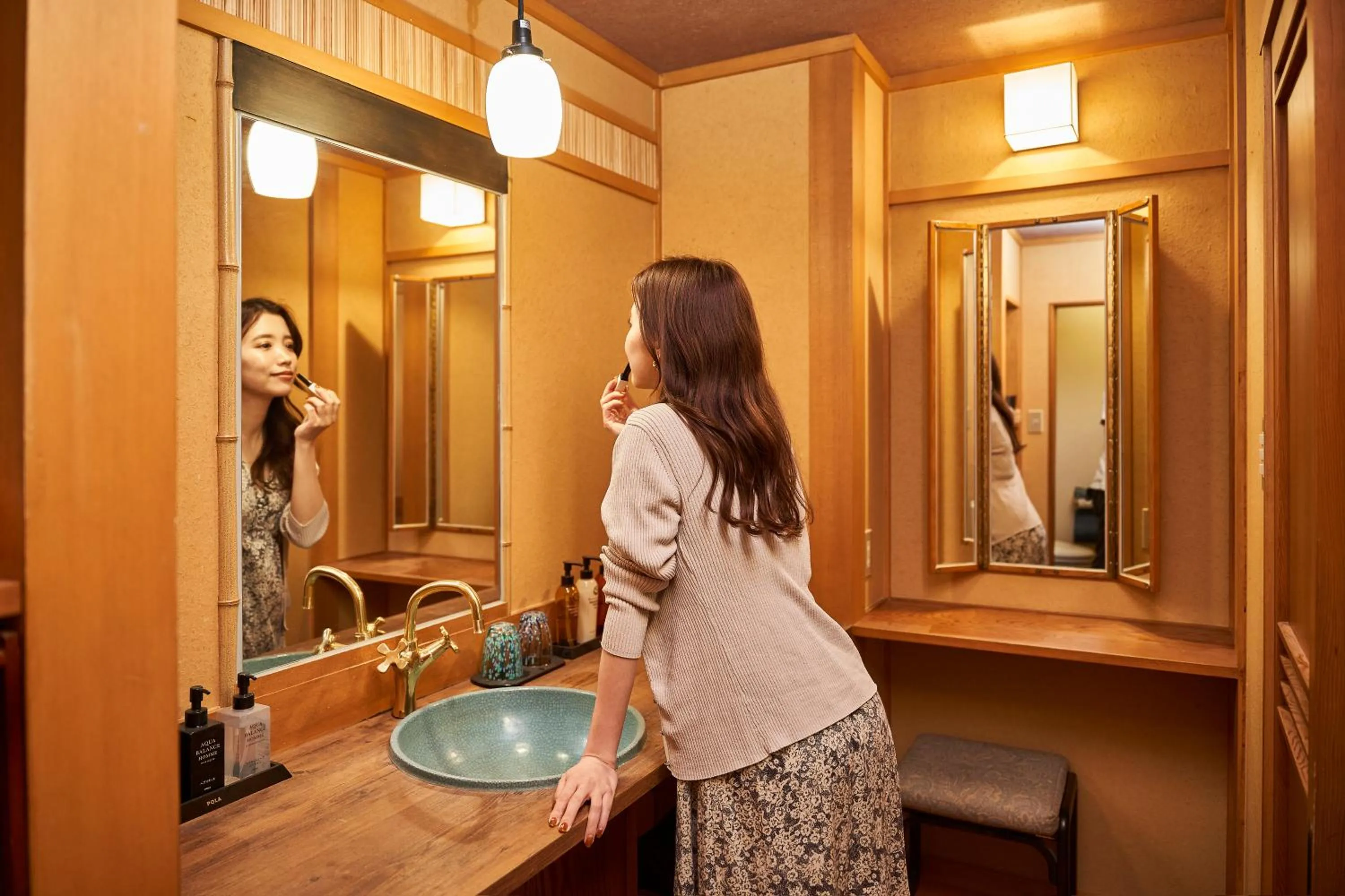 People in Shima-Onsen Toshimaya