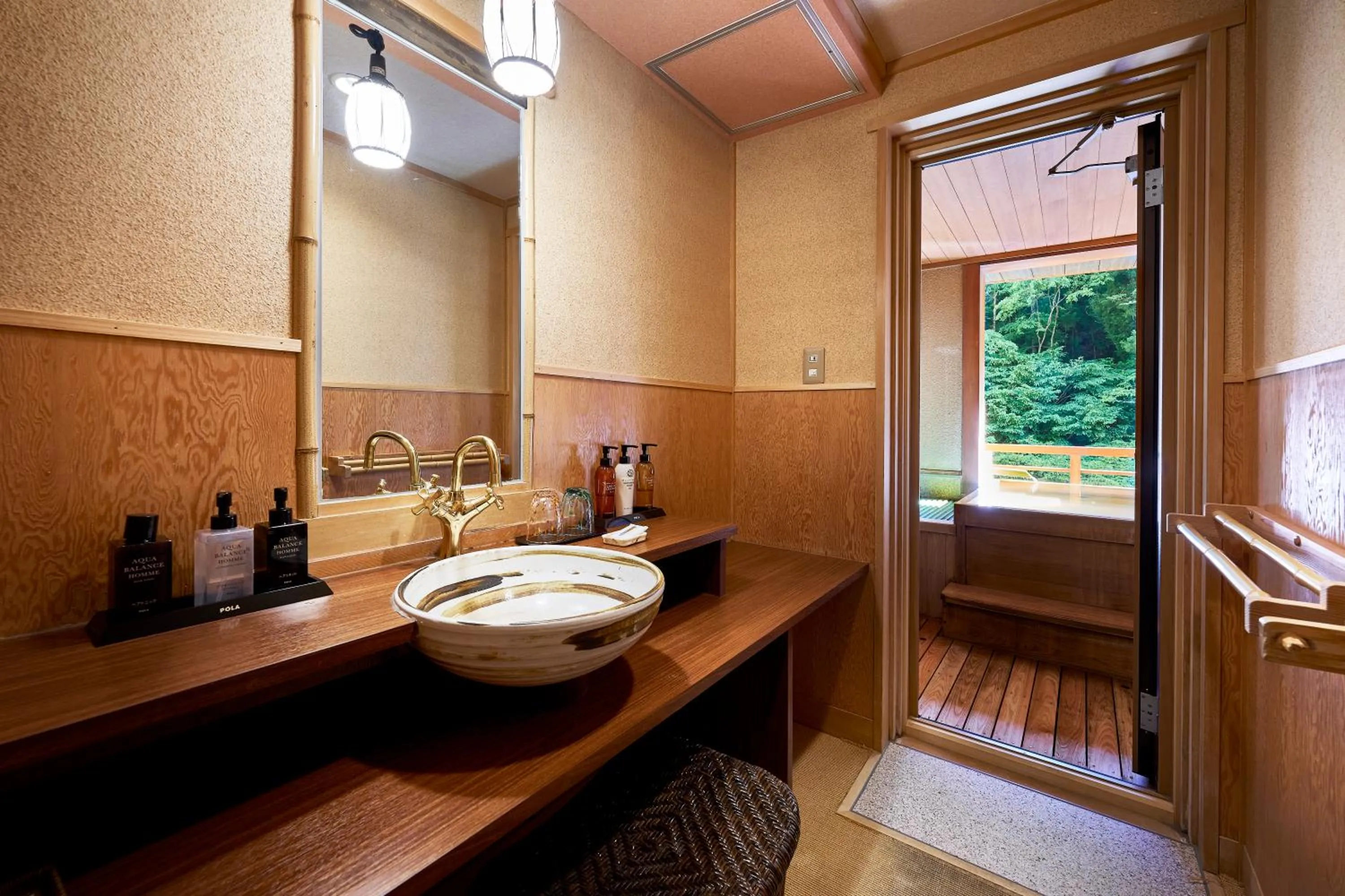 Hot Spring Bath in Shima-Onsen Toshimaya