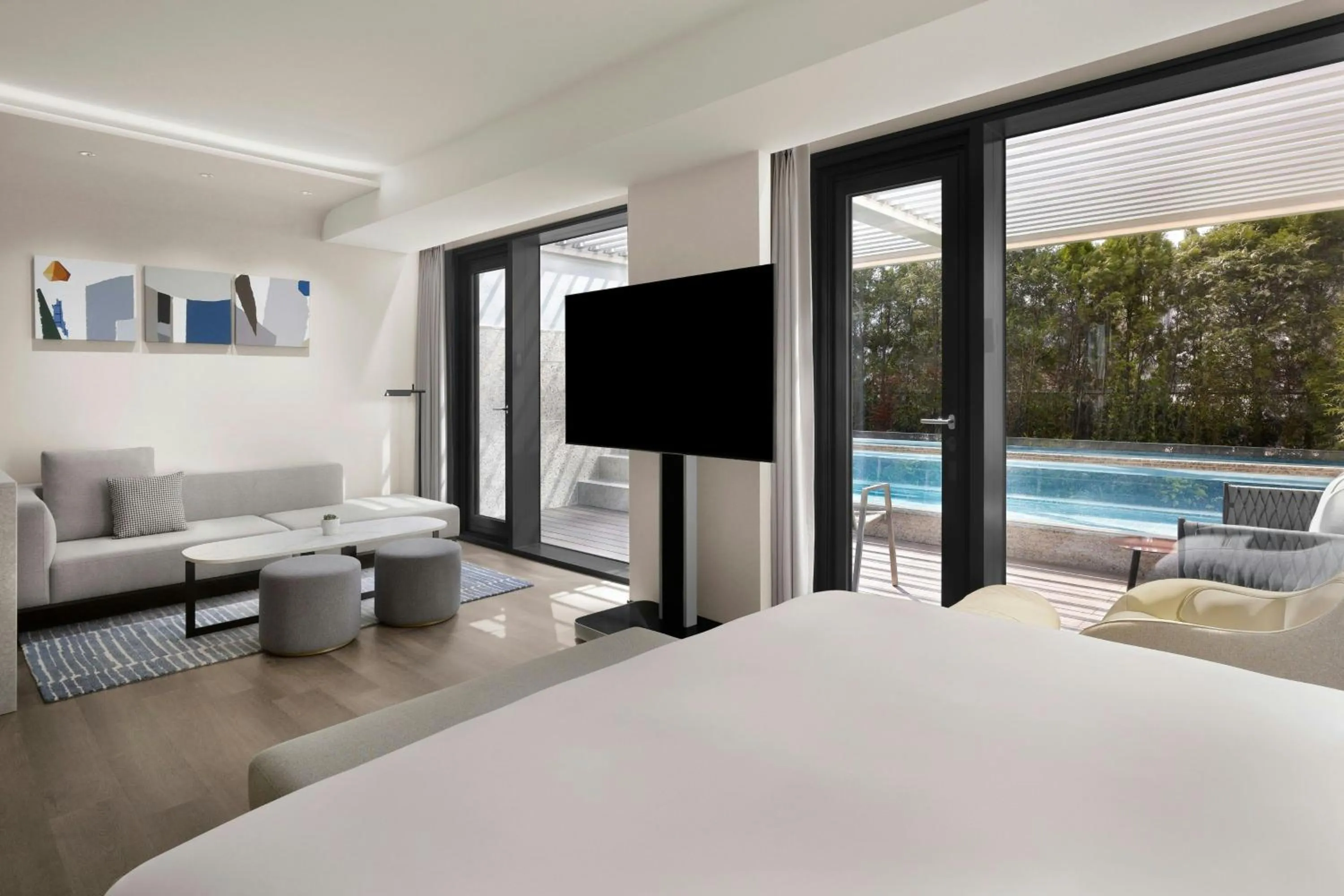 Swimming pool, Bed in AC Hotel by Marriott Seoul Gangnam