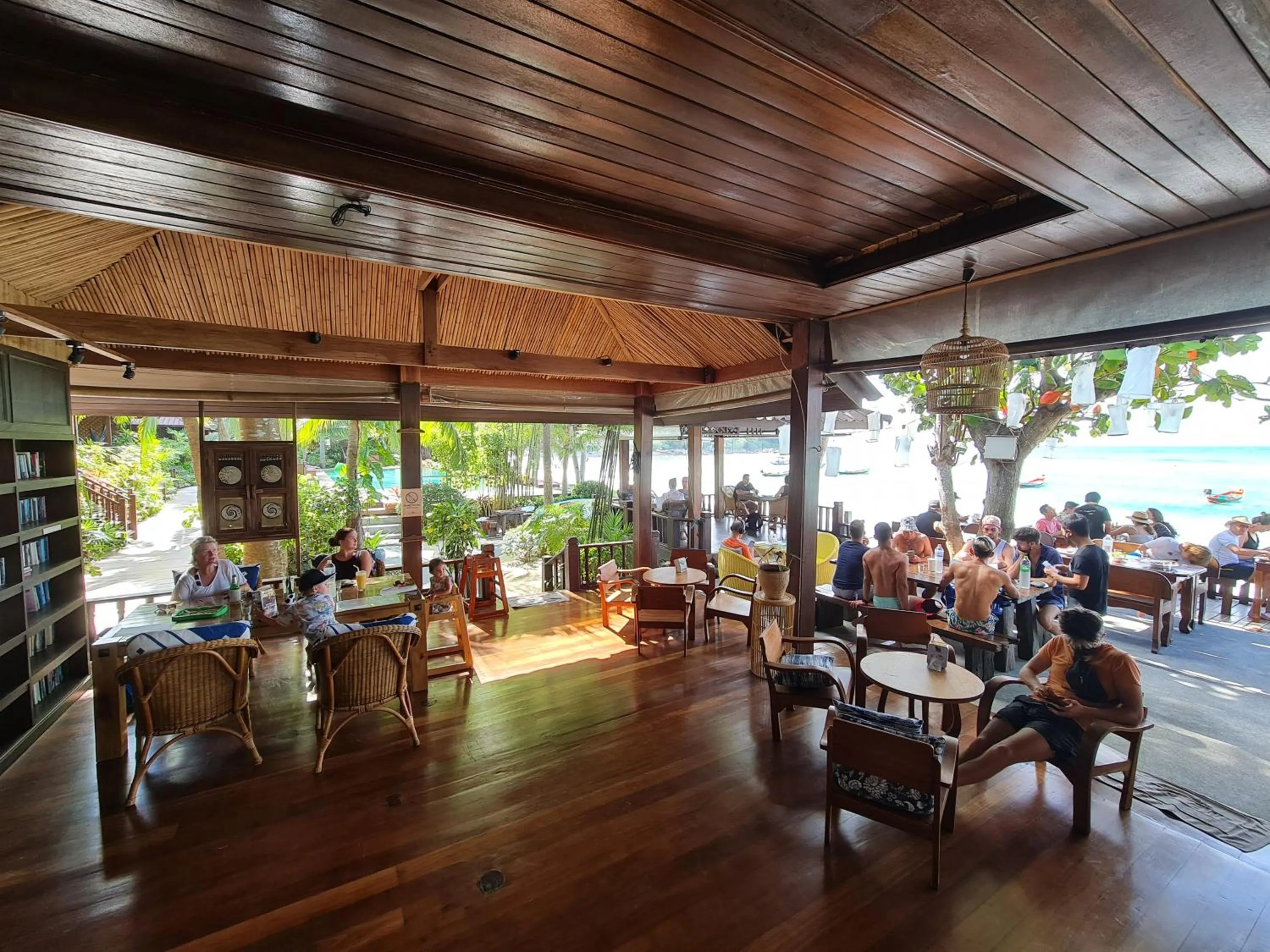 Restaurant/places to eat in Salad Hut