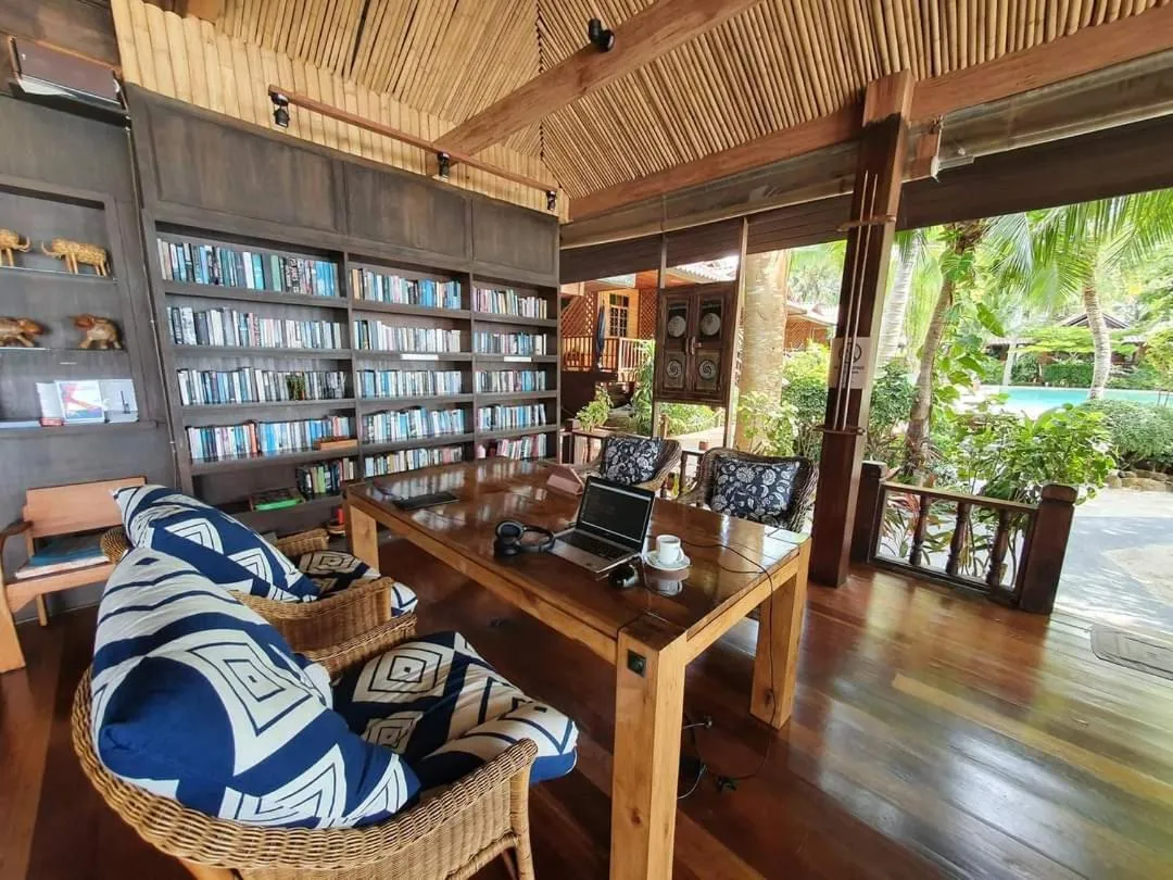 Library in Salad Hut