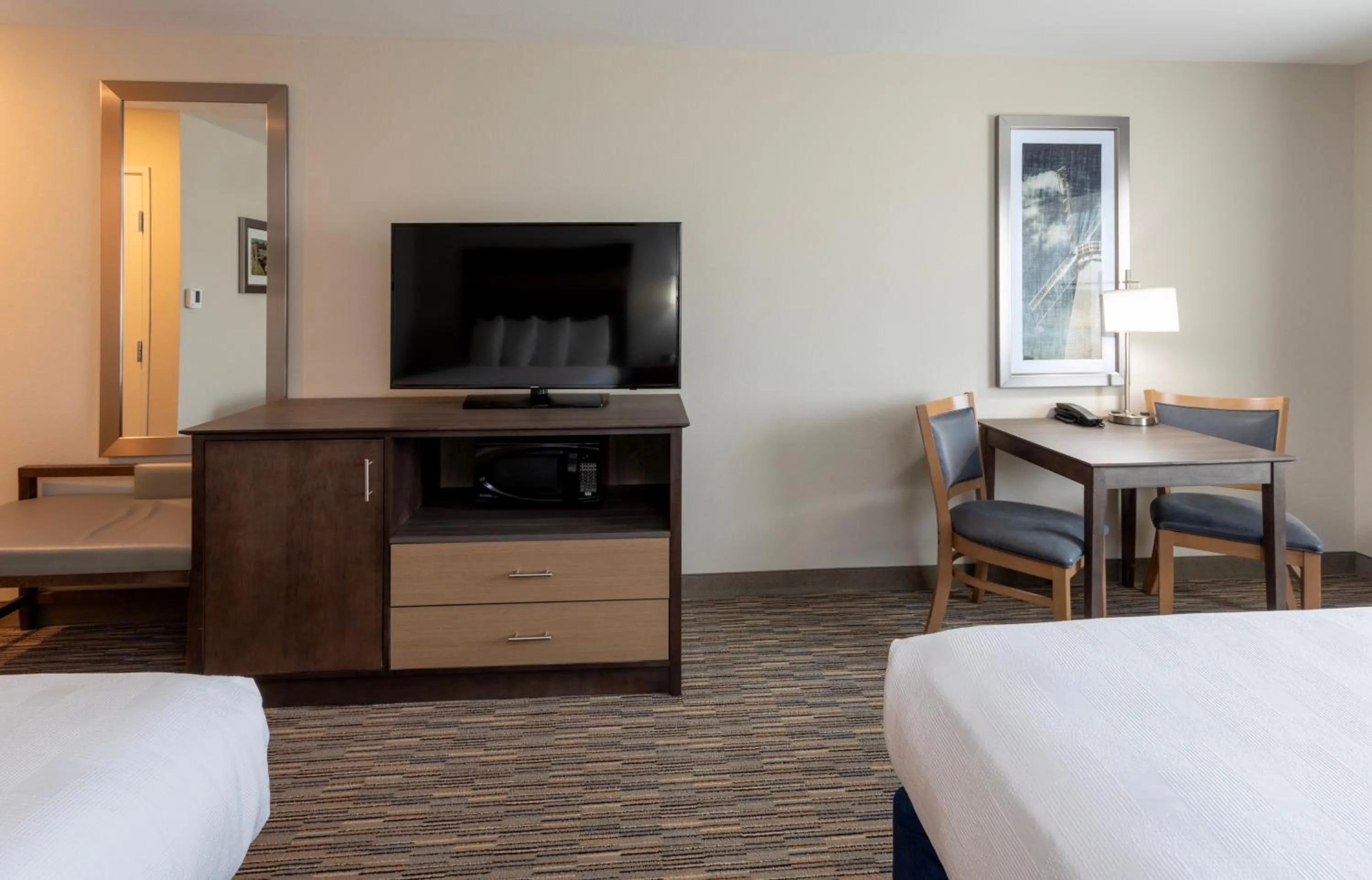 TV and multimedia, Bed in Grandstay Hotel Milbank