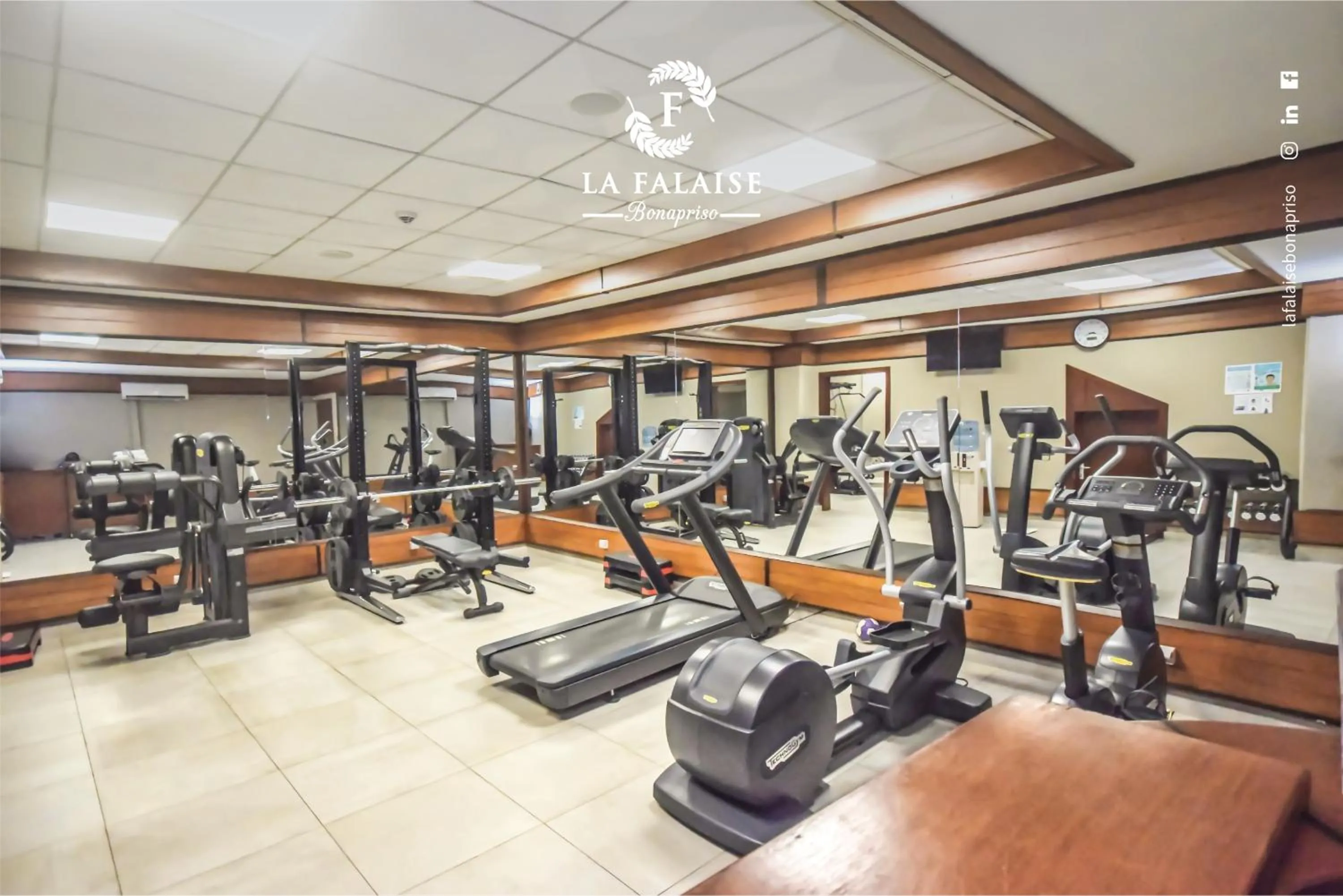 Fitness centre/facilities in Hotel La Falaise Bonapriso
