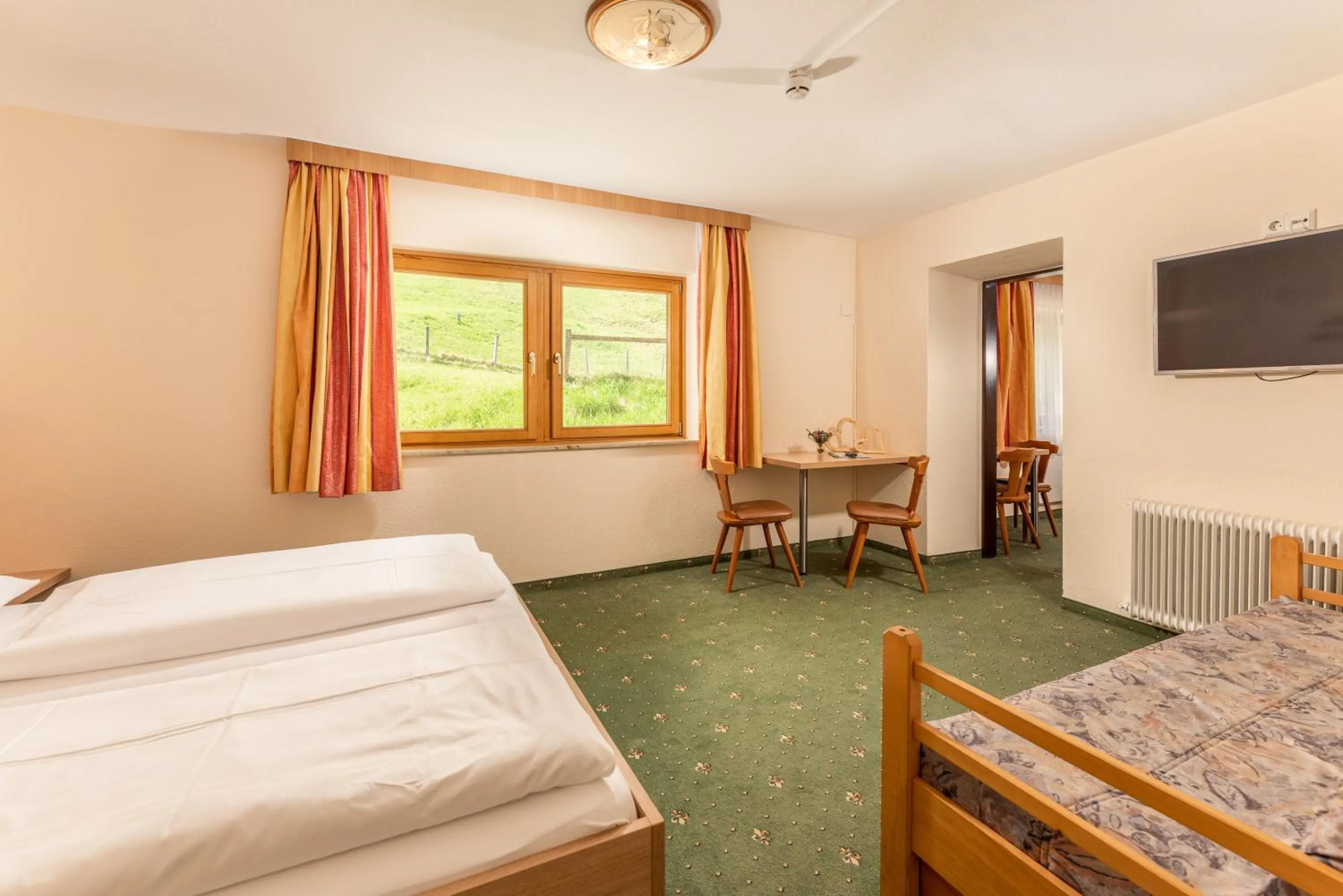 Bedroom, Bed in Hotel Starchlhof