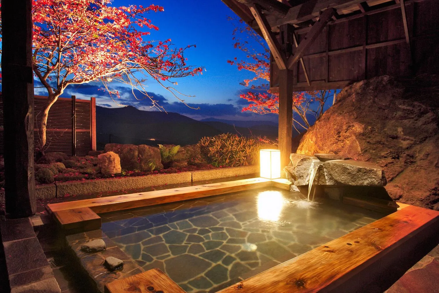 Hot Spring Bath in Sawaemon