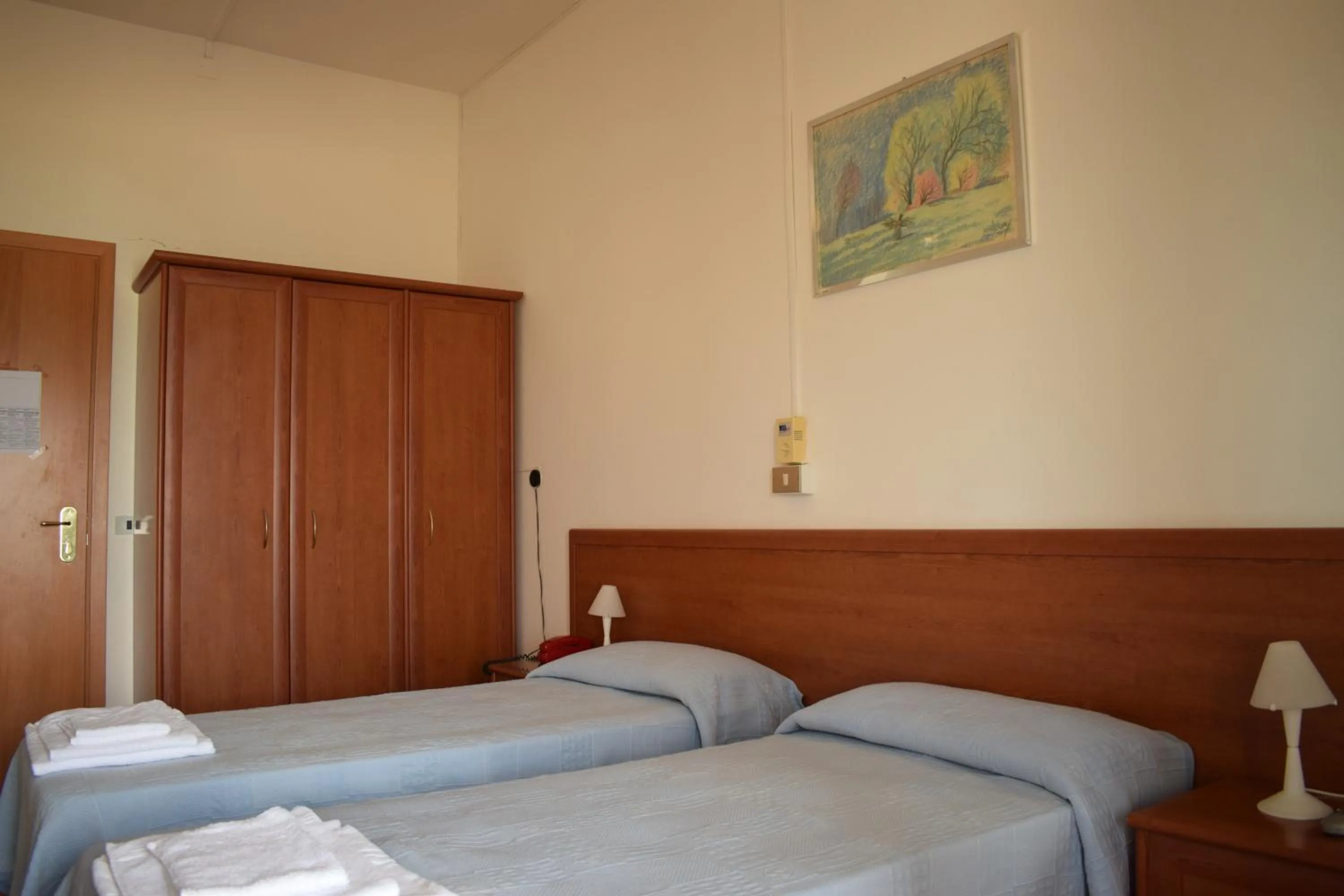 Photo of the whole room, Bed in Hotel Astoria