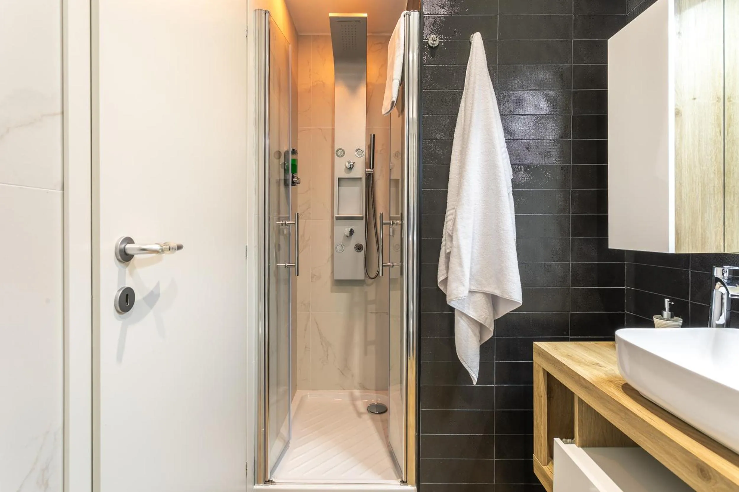 Shower in B&B Pensieri d'autore - Parcheggio e Self Check-in