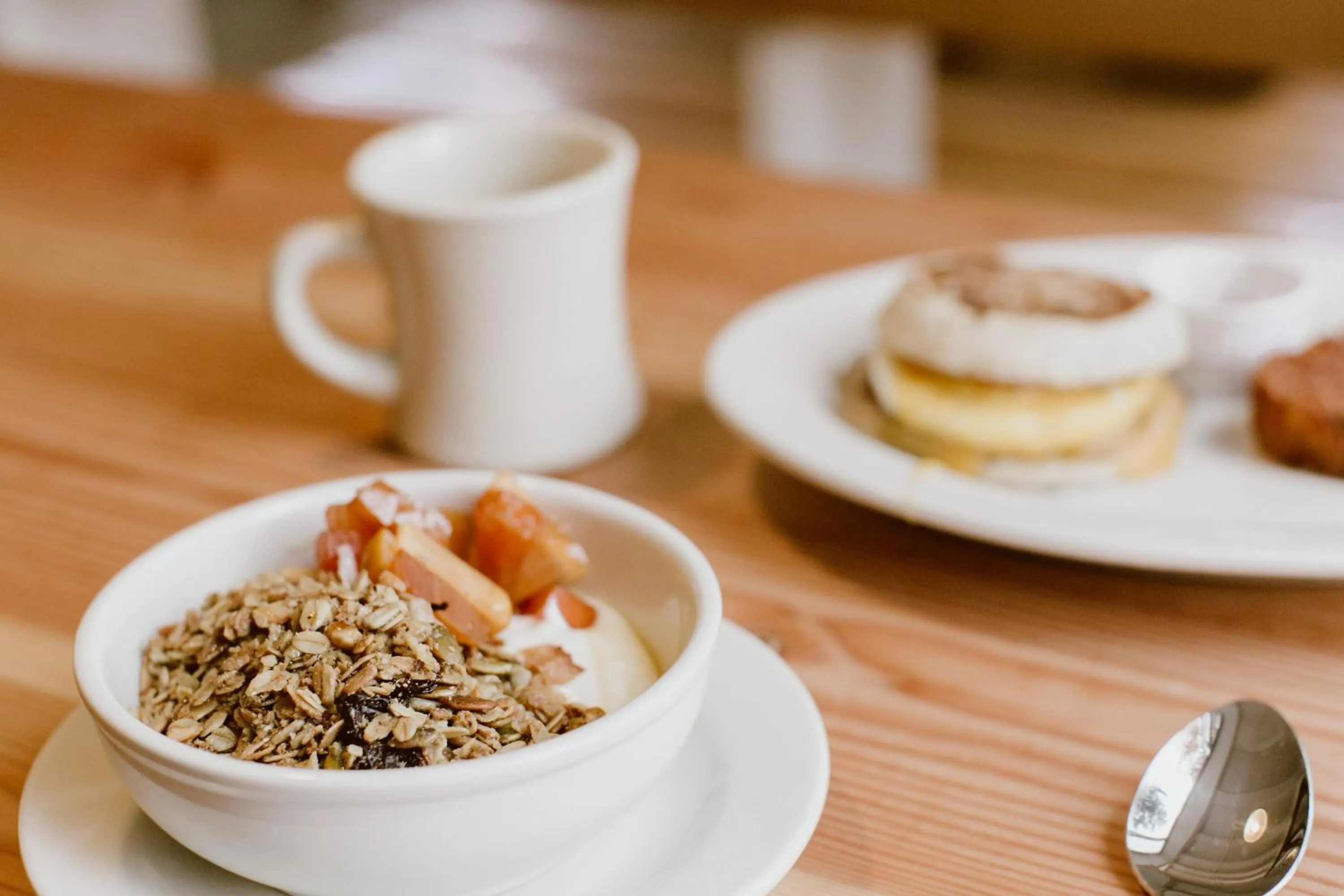 Breakfast in The Suttle Lodge & Boathouse