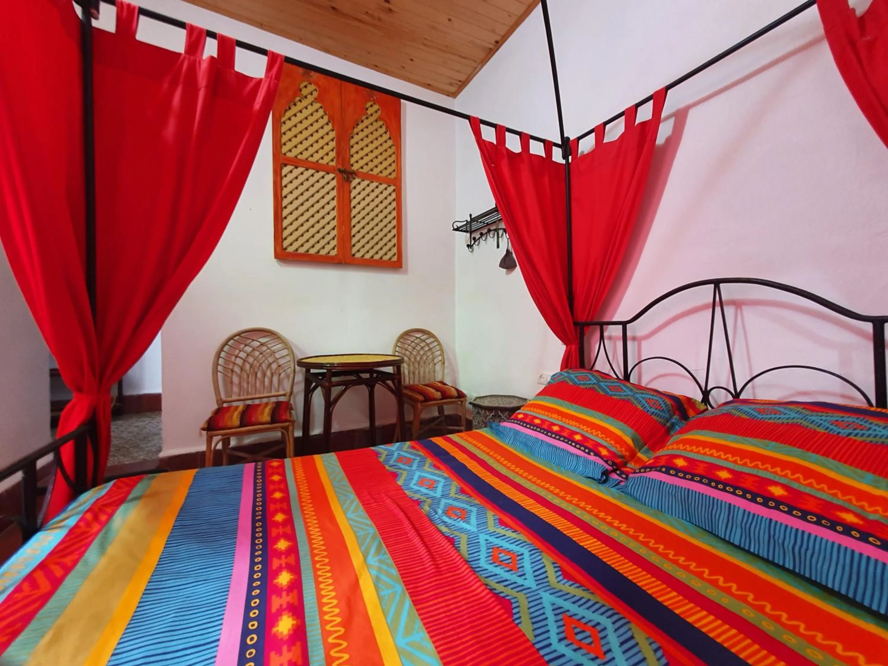 Photo of the whole room, Bed in Riad Sidi Magdoul