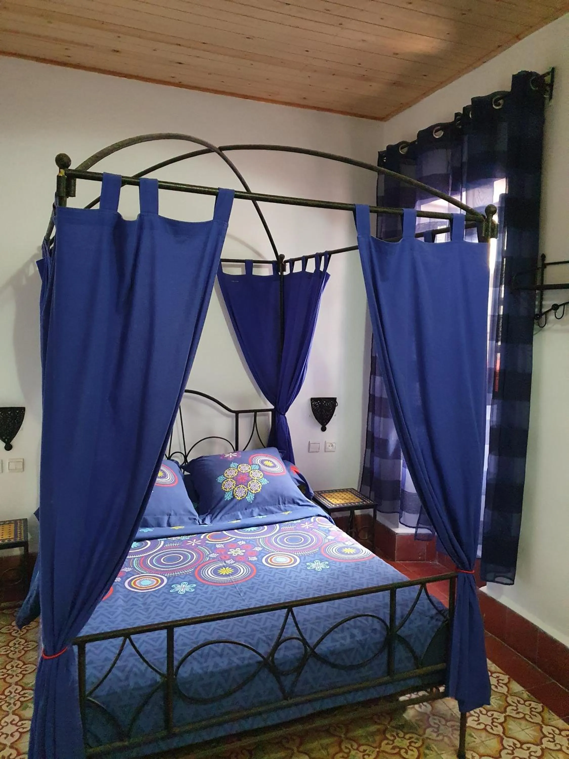 Photo of the whole room, Bed in Riad Sidi Magdoul
