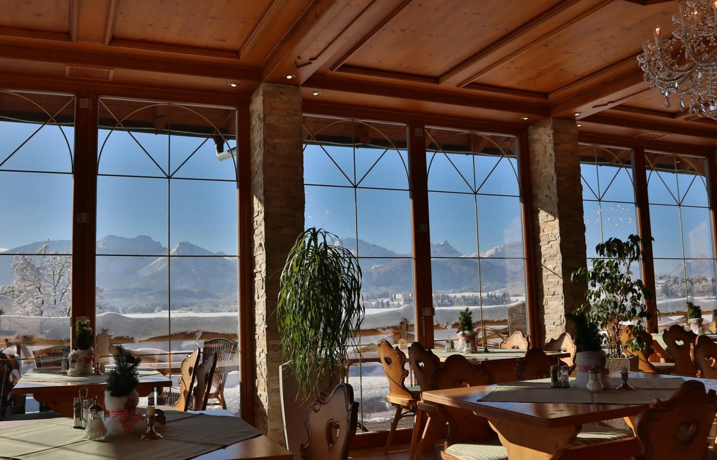 Restaurant/places to eat in Seehotel Hartung & Ferienappartements