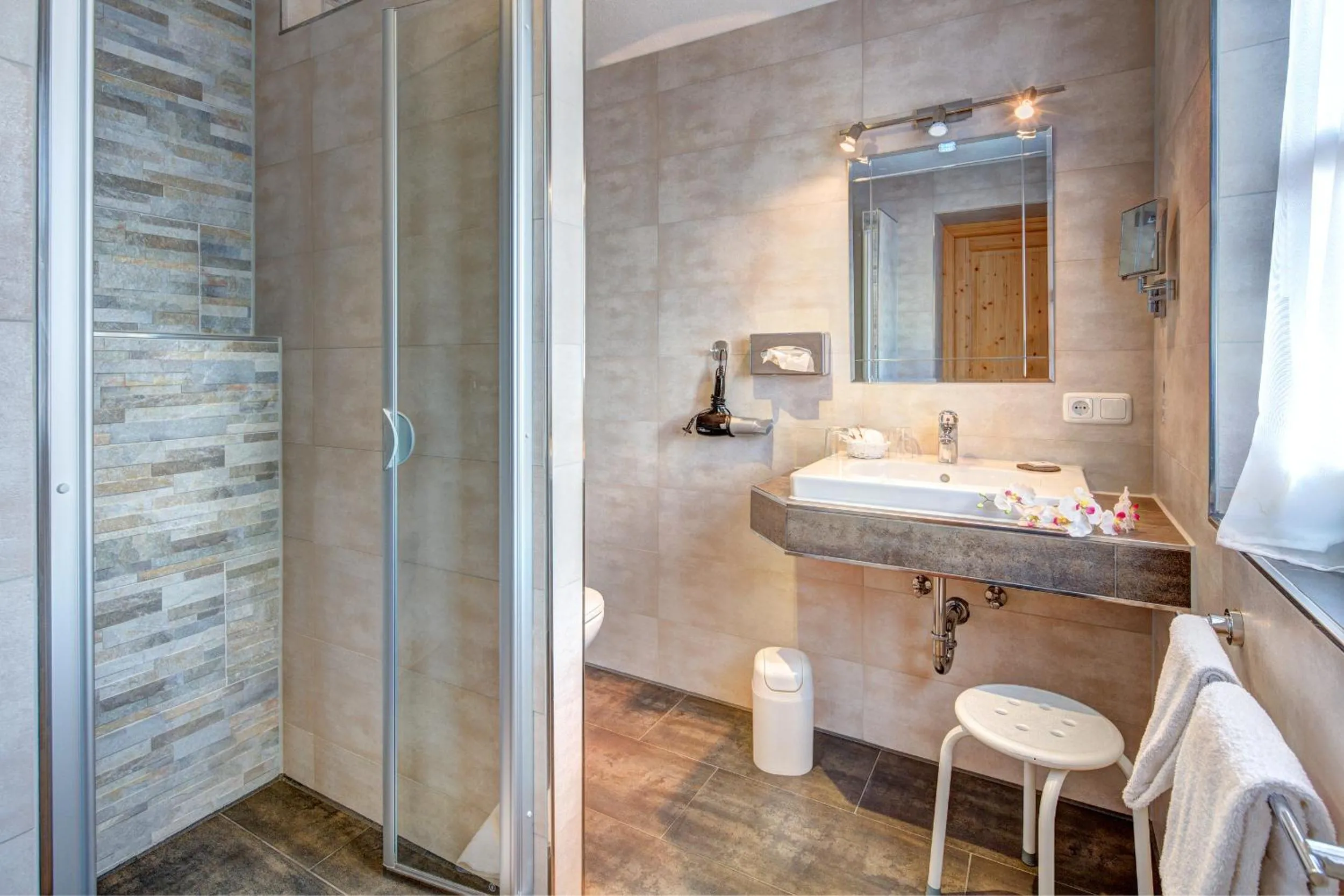Shower in Seehotel Hartung & Ferienappartements