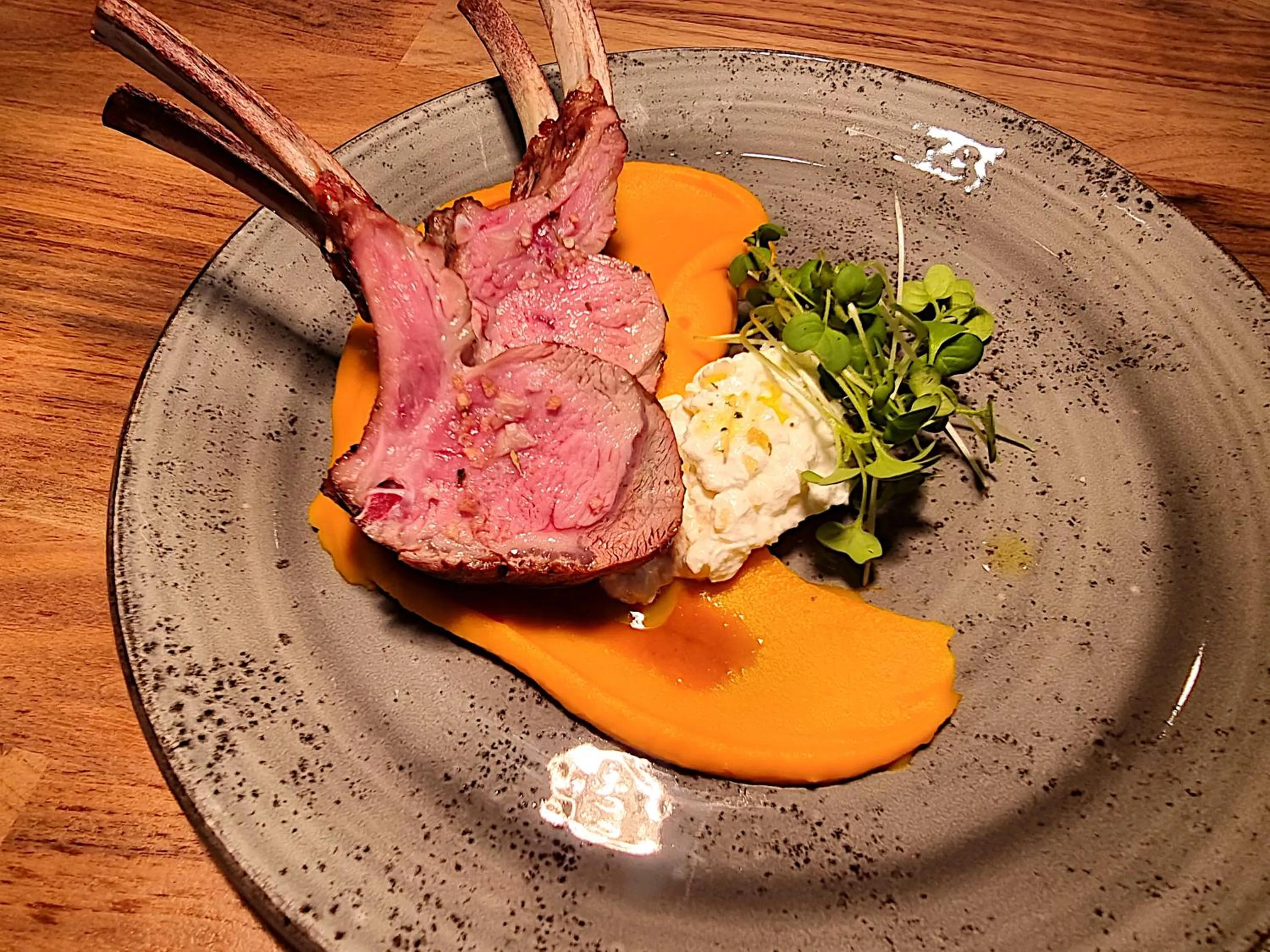 Restaurant/places to eat in Seehotel Hartung & Ferienappartements